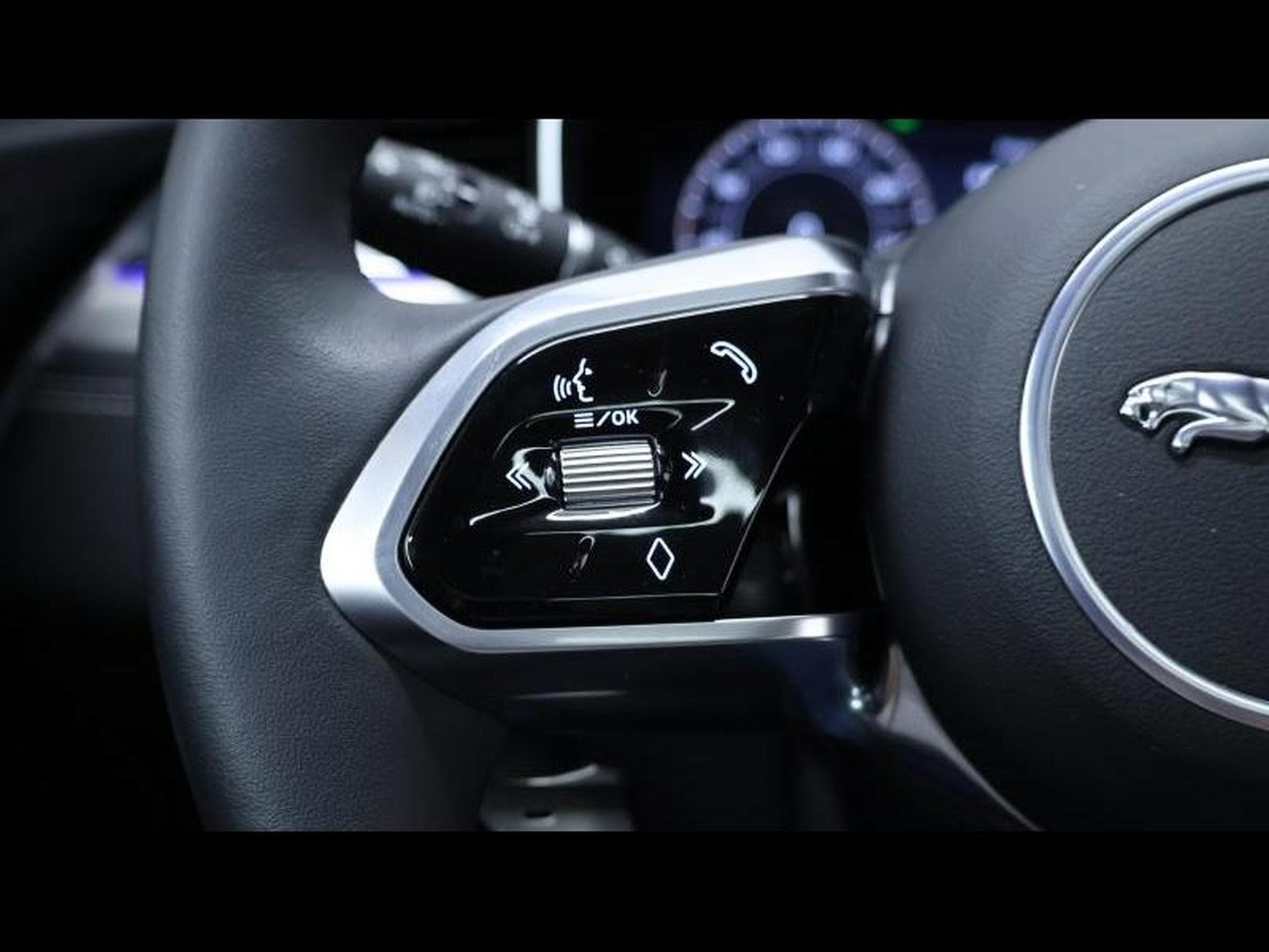 Jaguar F-Pace R-Dynamic S AWD Auto. 24MY (2025) - Photo 22