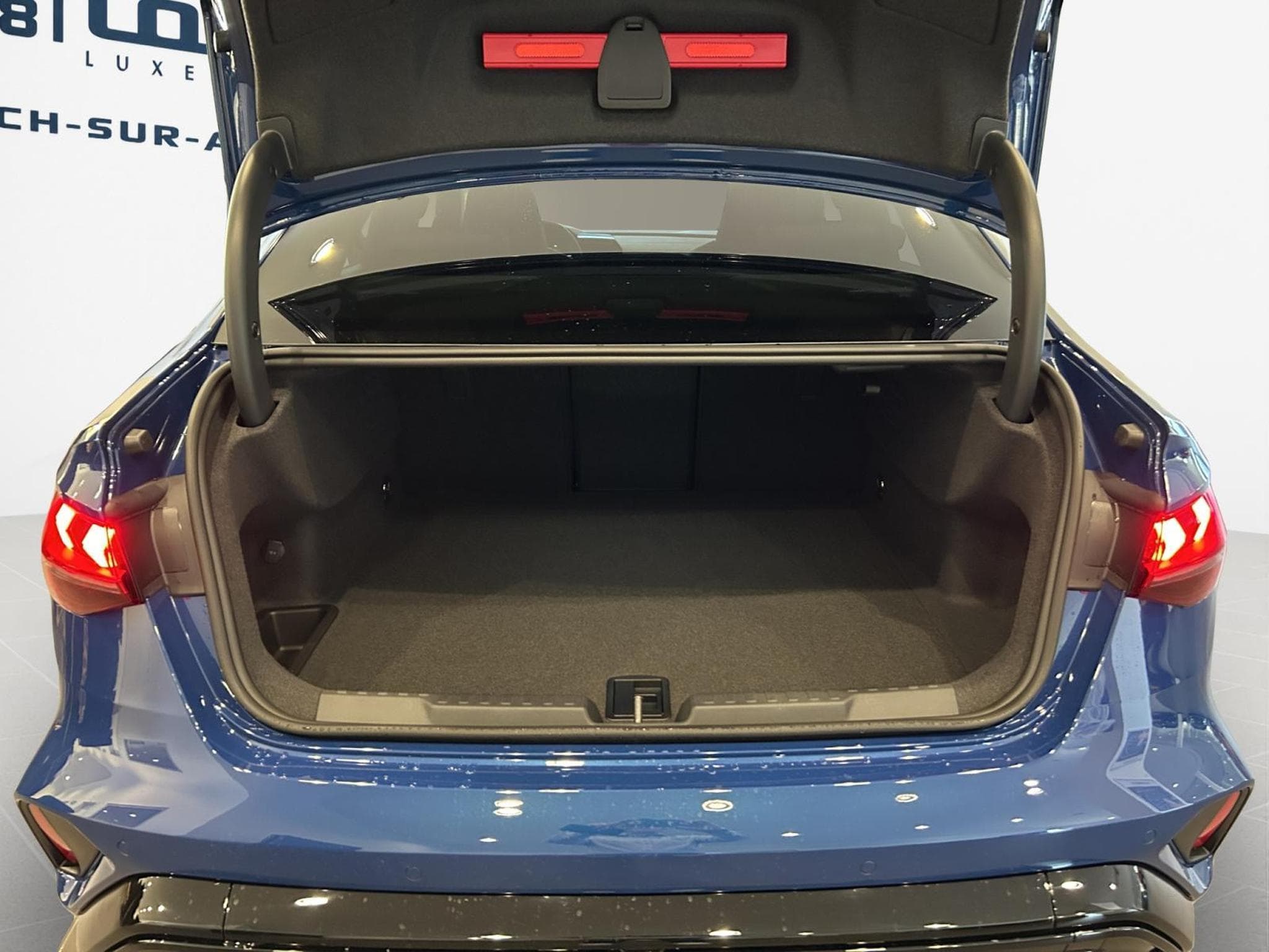 Audi RS3 TFSI Limousine quattro S troni (2025) - Foto 19