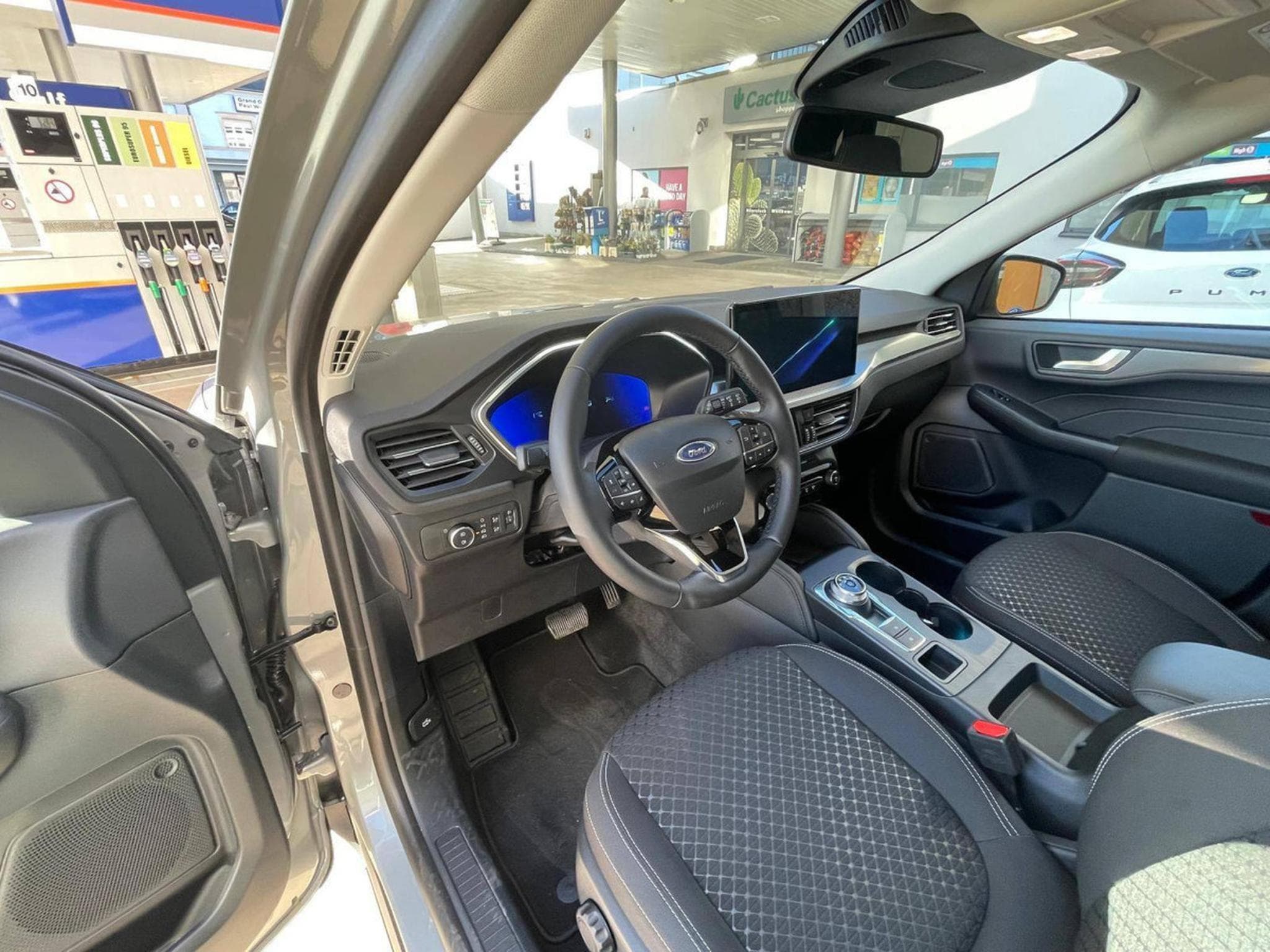 Ford Kuga Titanium 2.5 FHEV 180cv (2025) - Foto 7