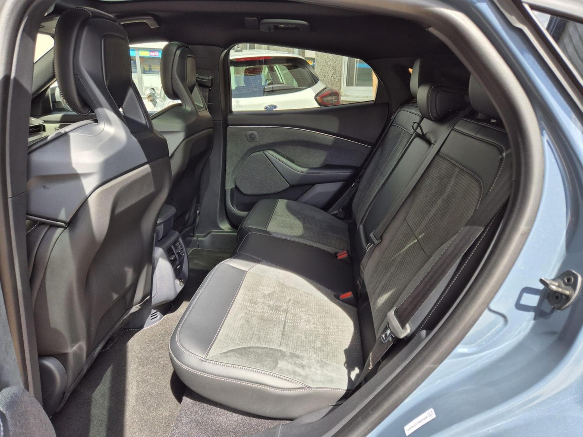 Ford Mustang Mach-E GT 91kWh Extended Range 487cv (2024) - Photo 13