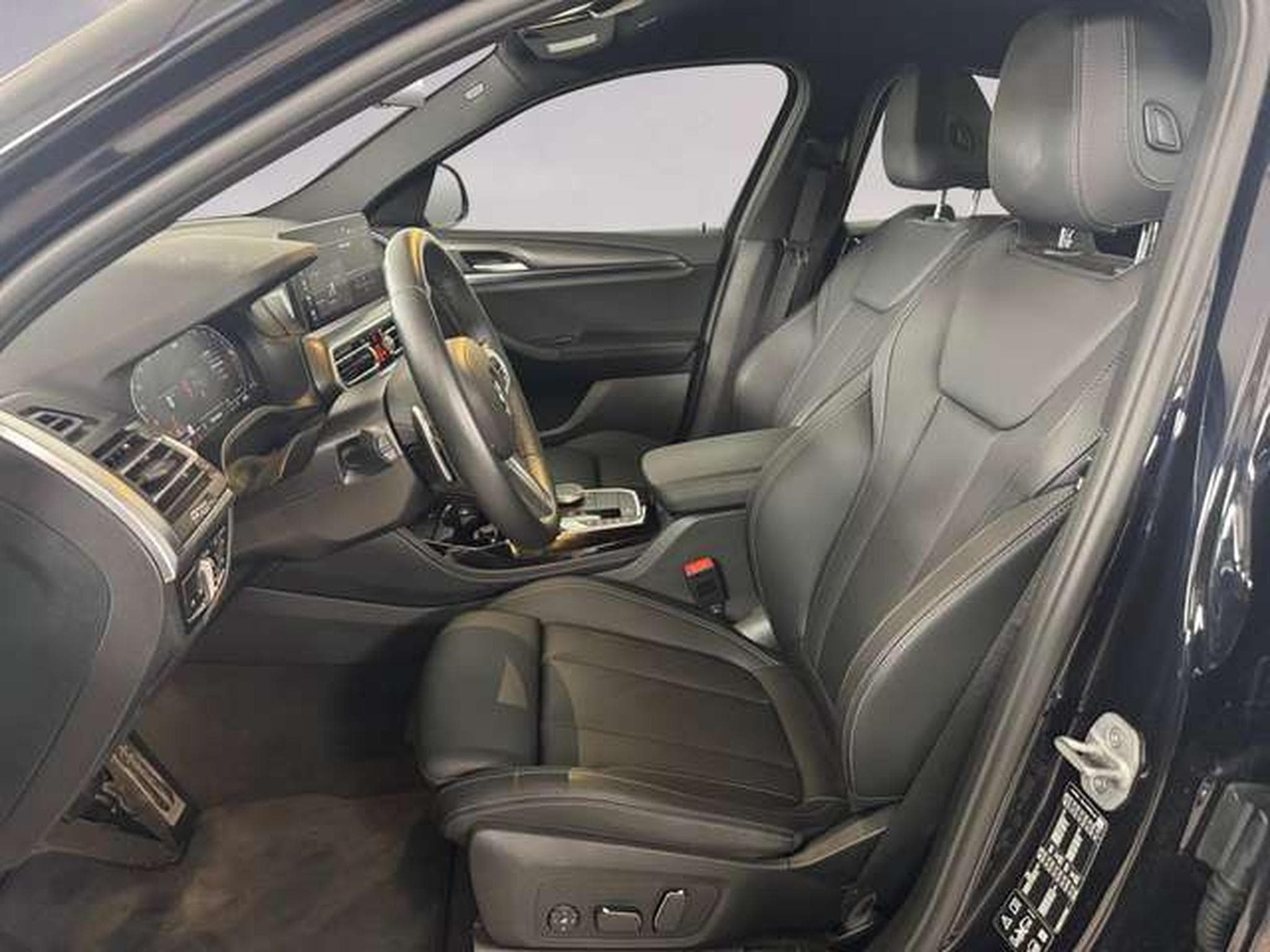 BMW X4 xDrive20d M Sportpaket Gestiksteuerung HiFi (2024) - Foto 5