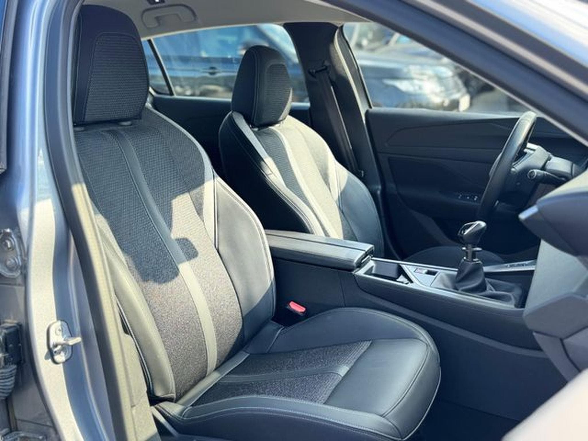 Peugeot 308 308*NAVI*APPLE CAR*SHZ*KLIMA*26.TKM*EURO 6* (2022) - Foto 15