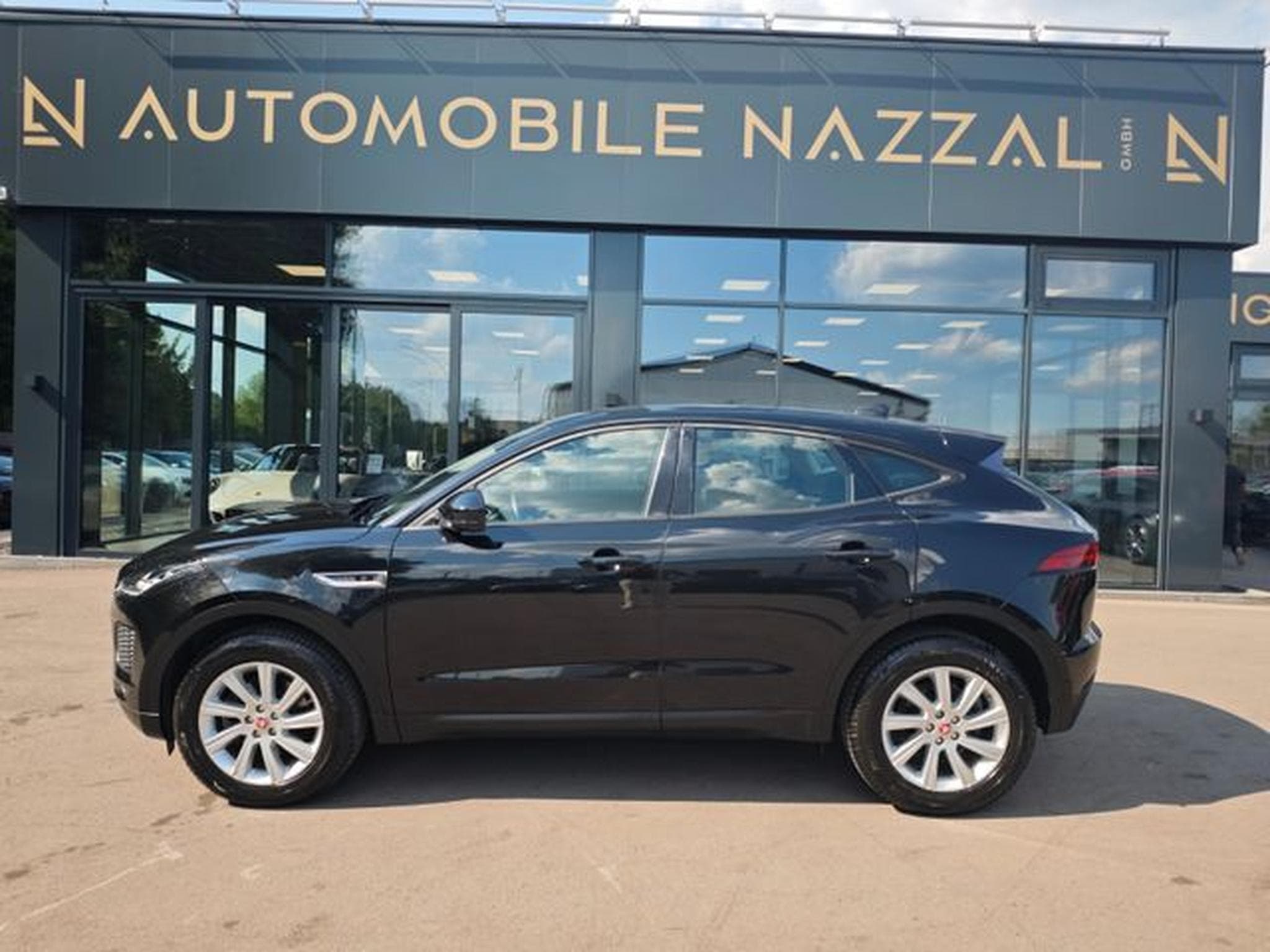 Jaguar E-Pace E-PACE*NAVI*KAMERA*SITZHEIZUNG*LED*ALLRAD* (2019) - Foto 12