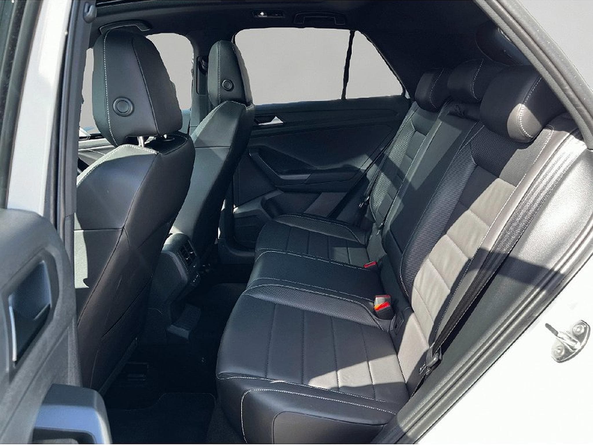VW T-Roc (2026) - Photo 6