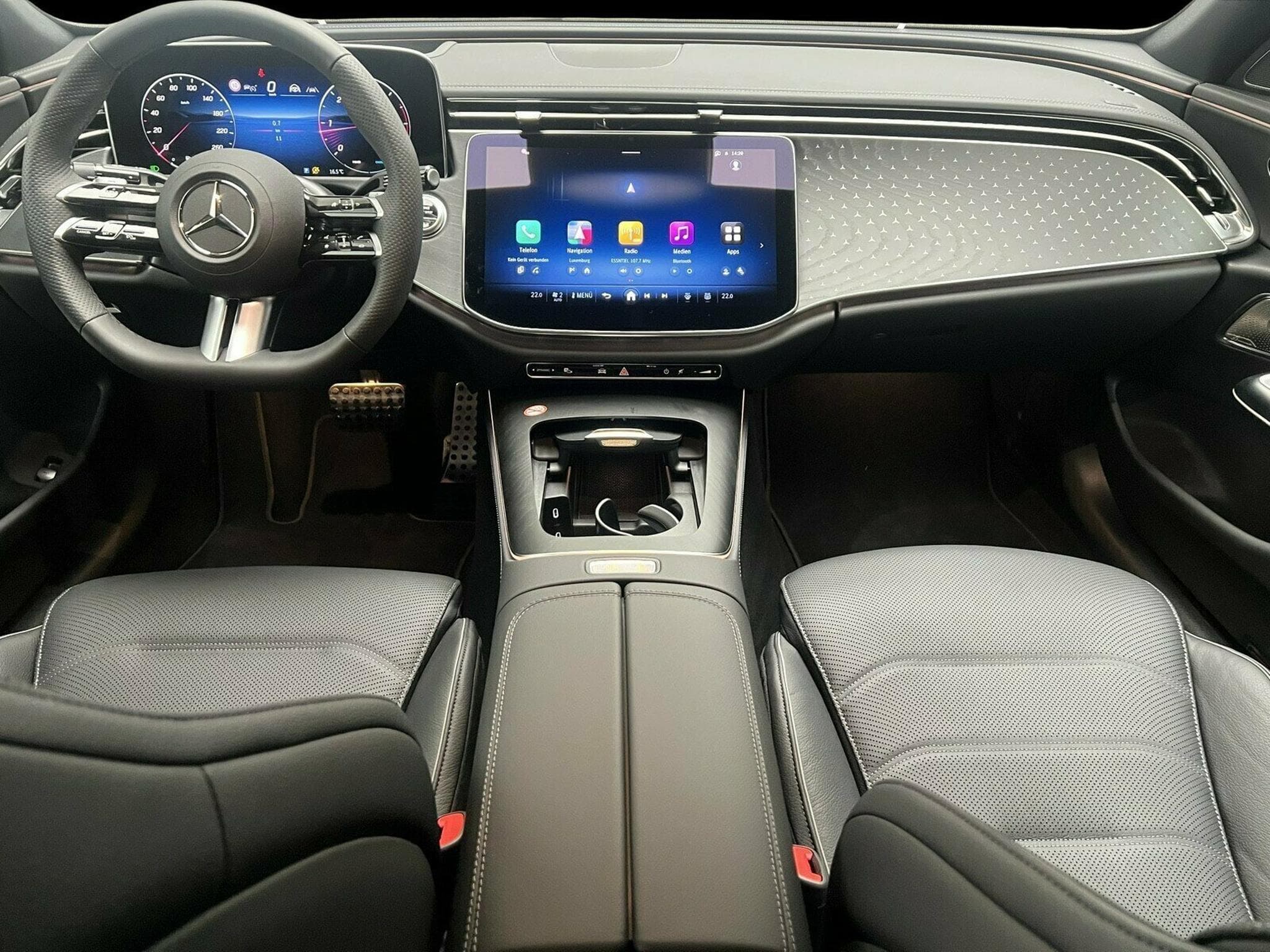 Mercedes E 220 d Limousine (2024) - Photo 7