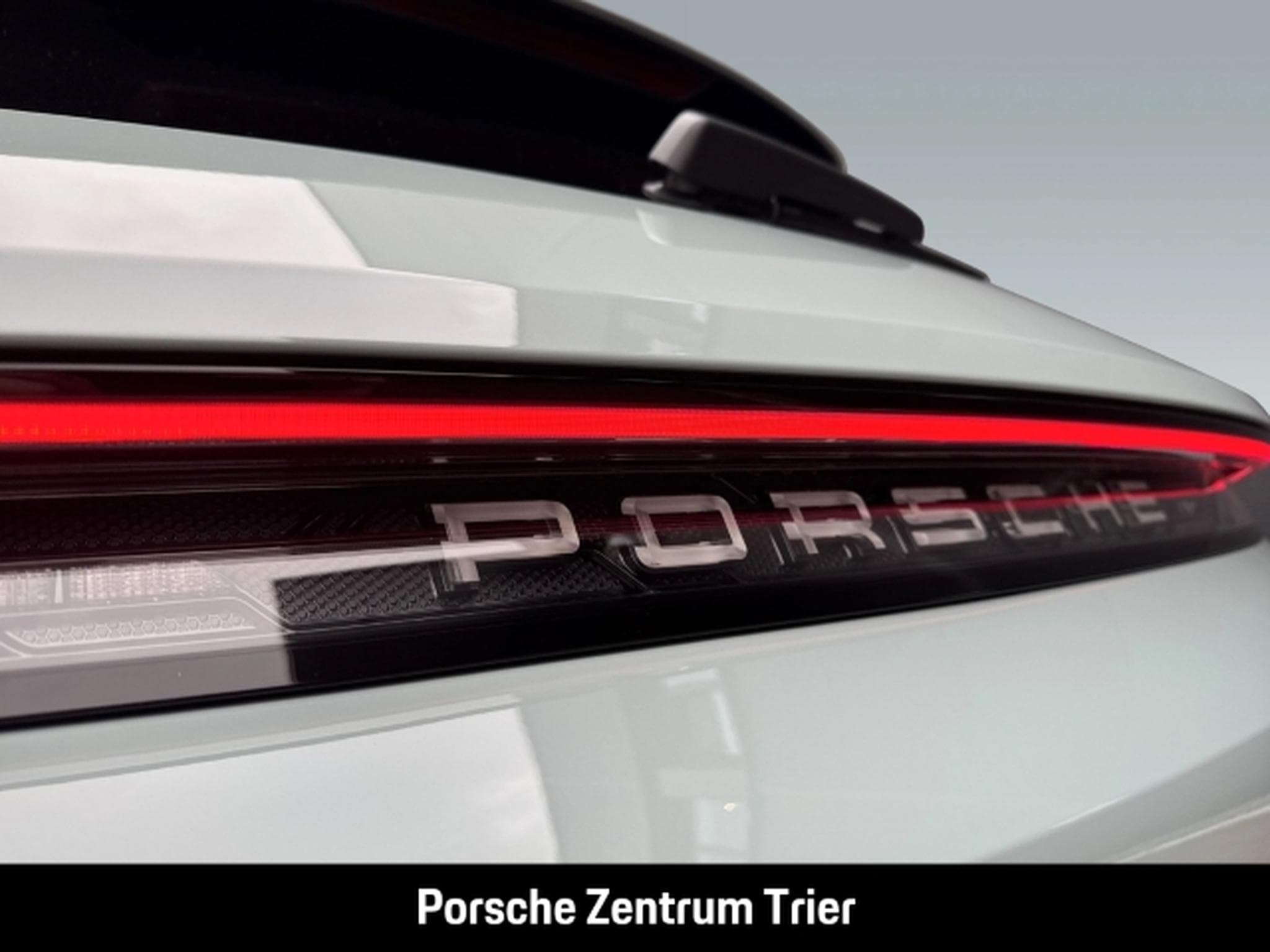 Porsche Taycan Turismo LED-Matrix InnoDrive BOSE (2025) - Photo 15
