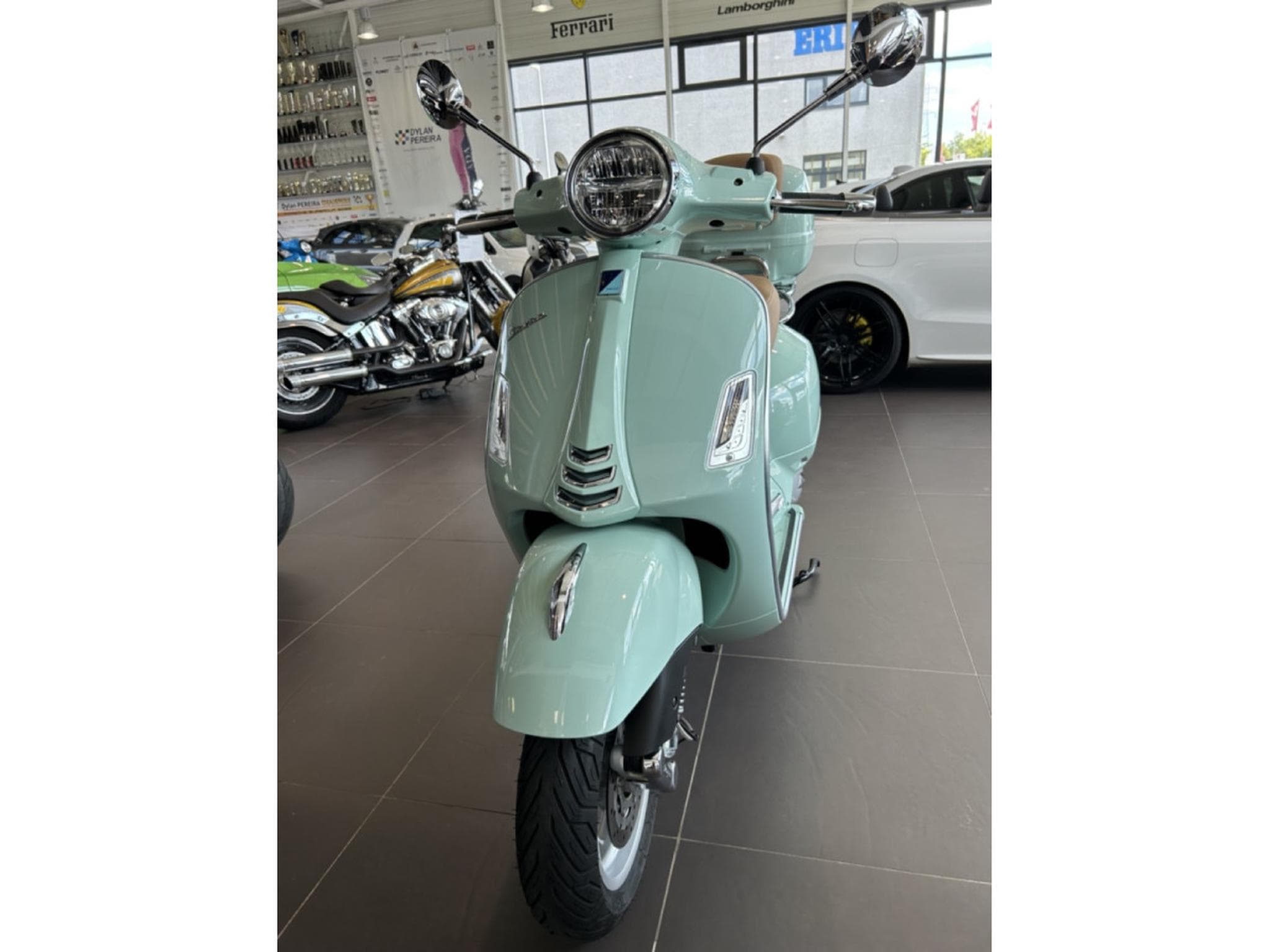 Vespa GTS (2021) - Foto 3