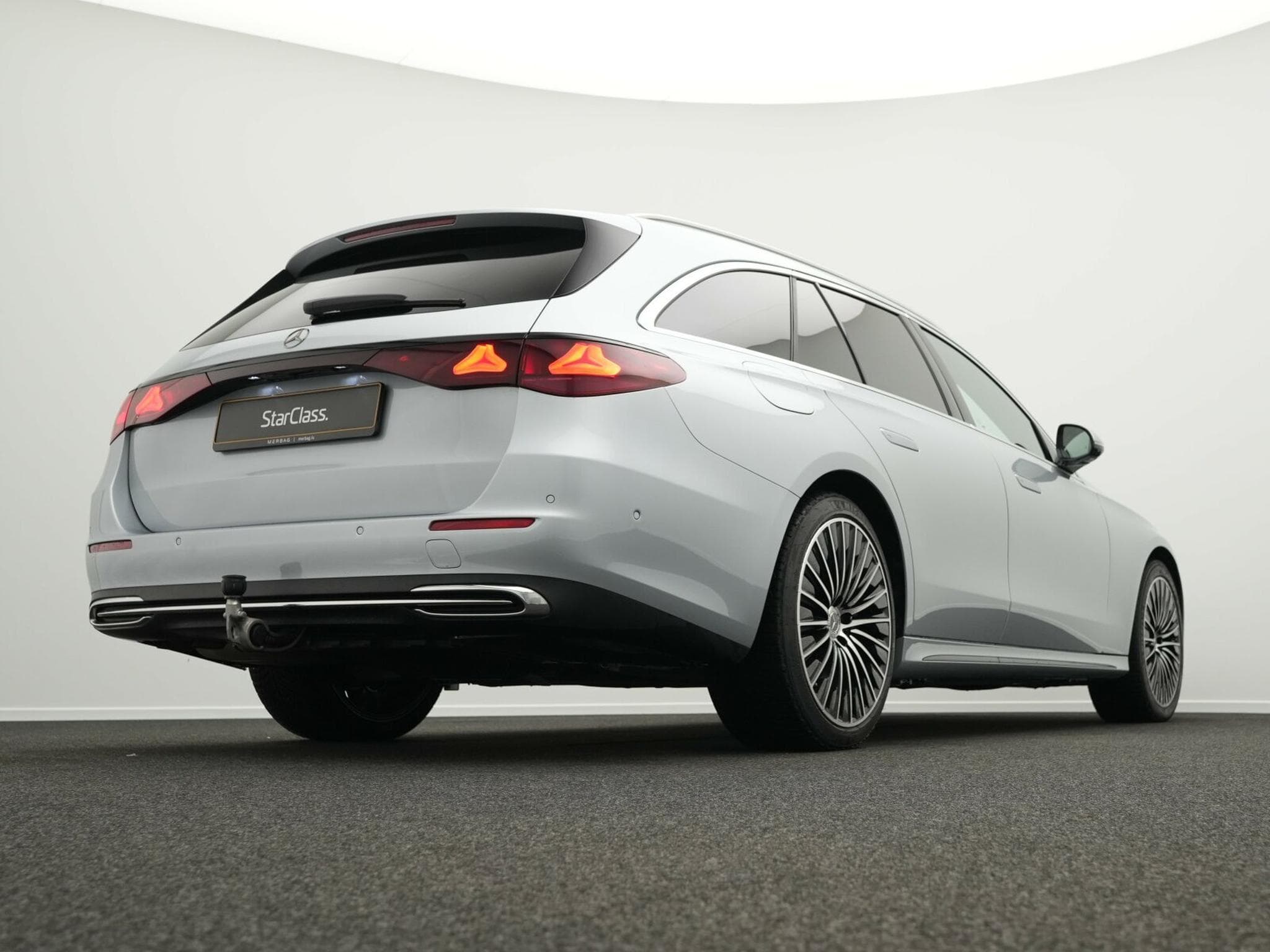 Mercedes E 450 d 4MATIC T-Modell Airmatic+Burmester+Dist. (2024) - Photo 9