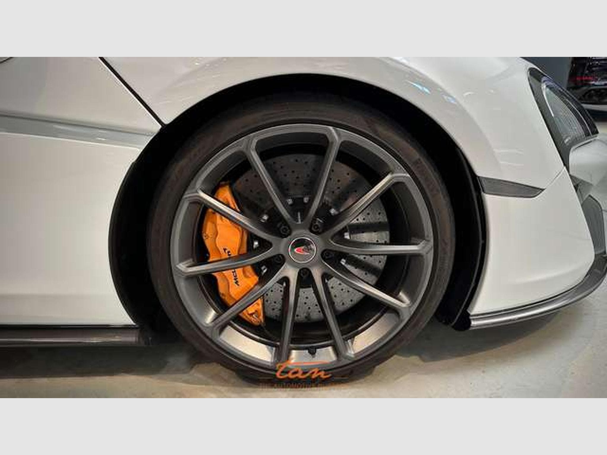 McLaren 570GT 3.8 Bi-Turbo V8 MSO + Sport Pack + Stealth Pack (2019) - Photo 13