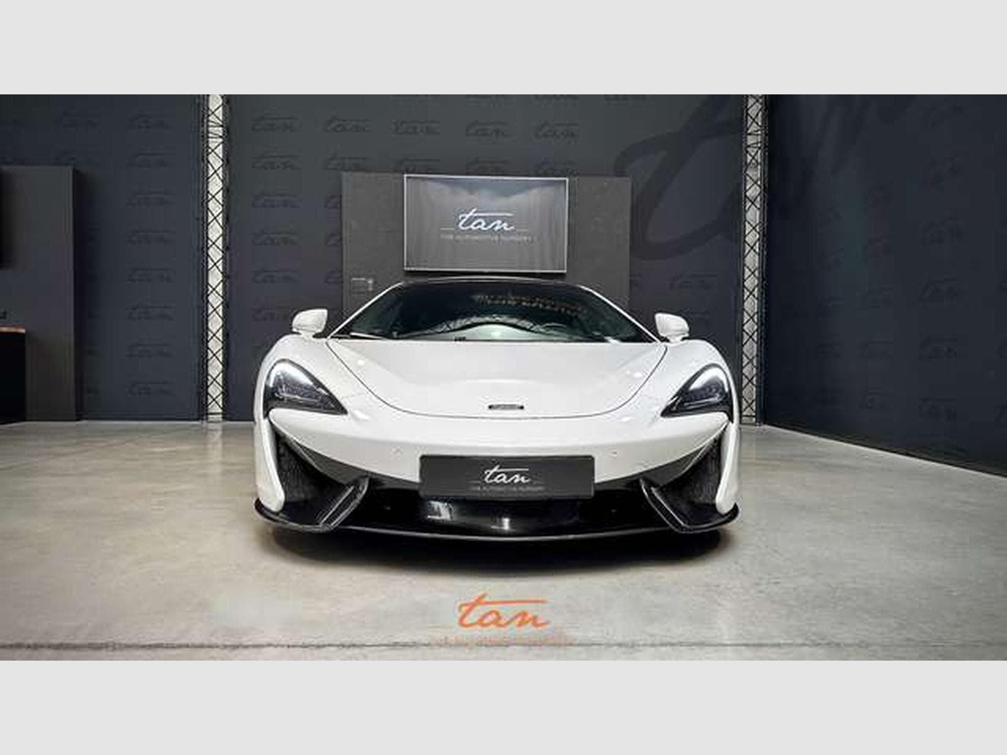 McLaren 570GT 3.8 Bi-Turbo V8 MSO + Sport Pack + Stealth Pack (2019) - Photo 4