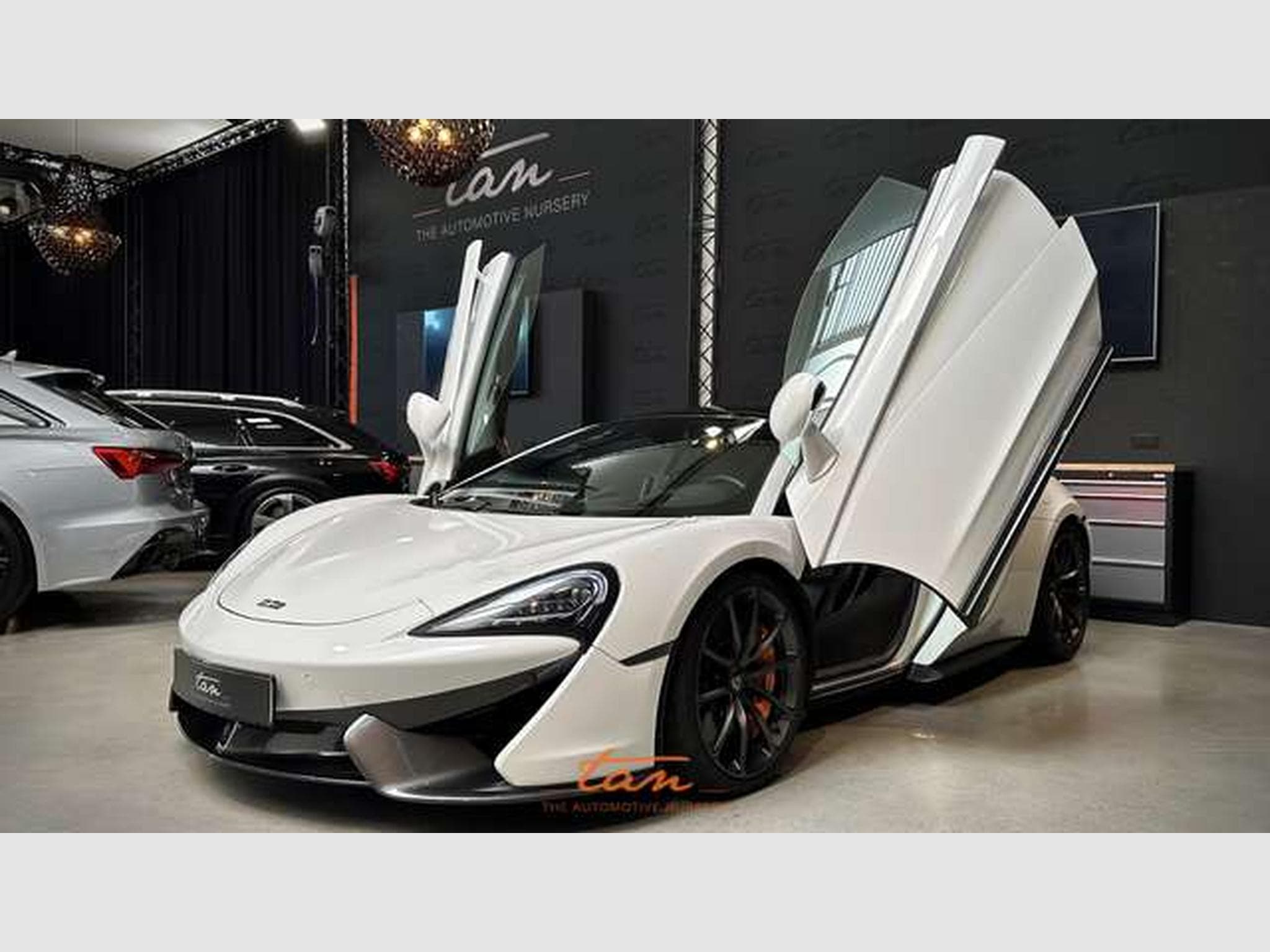 McLaren 570GT 3.8 Bi-Turbo V8 MSO + Sport Pack + Stealth Pack (2019) - Photo 5