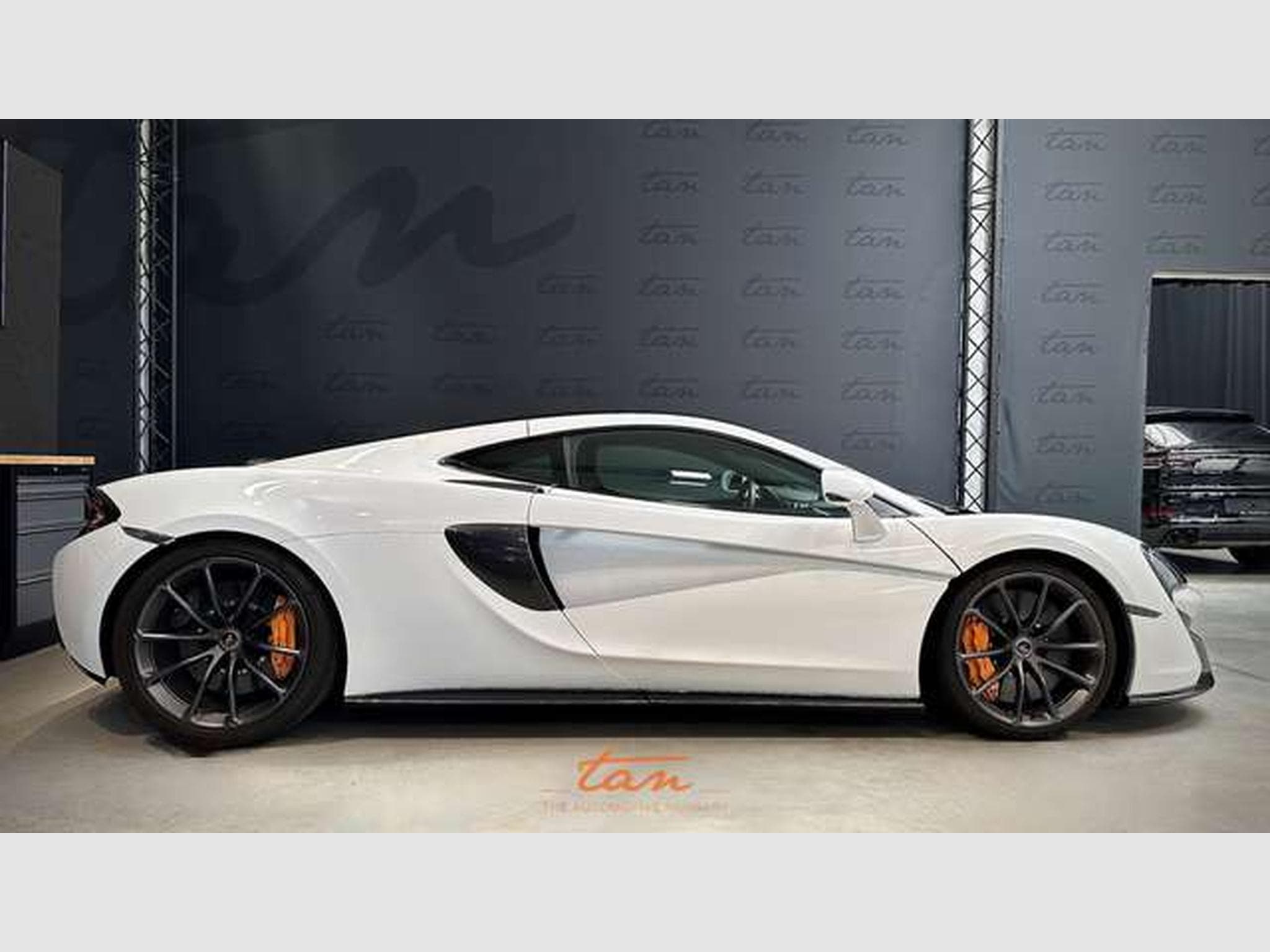 McLaren 570GT 3.8 Bi-Turbo V8 MSO + Sport Pack + Stealth Pack (2019) - Photo 7