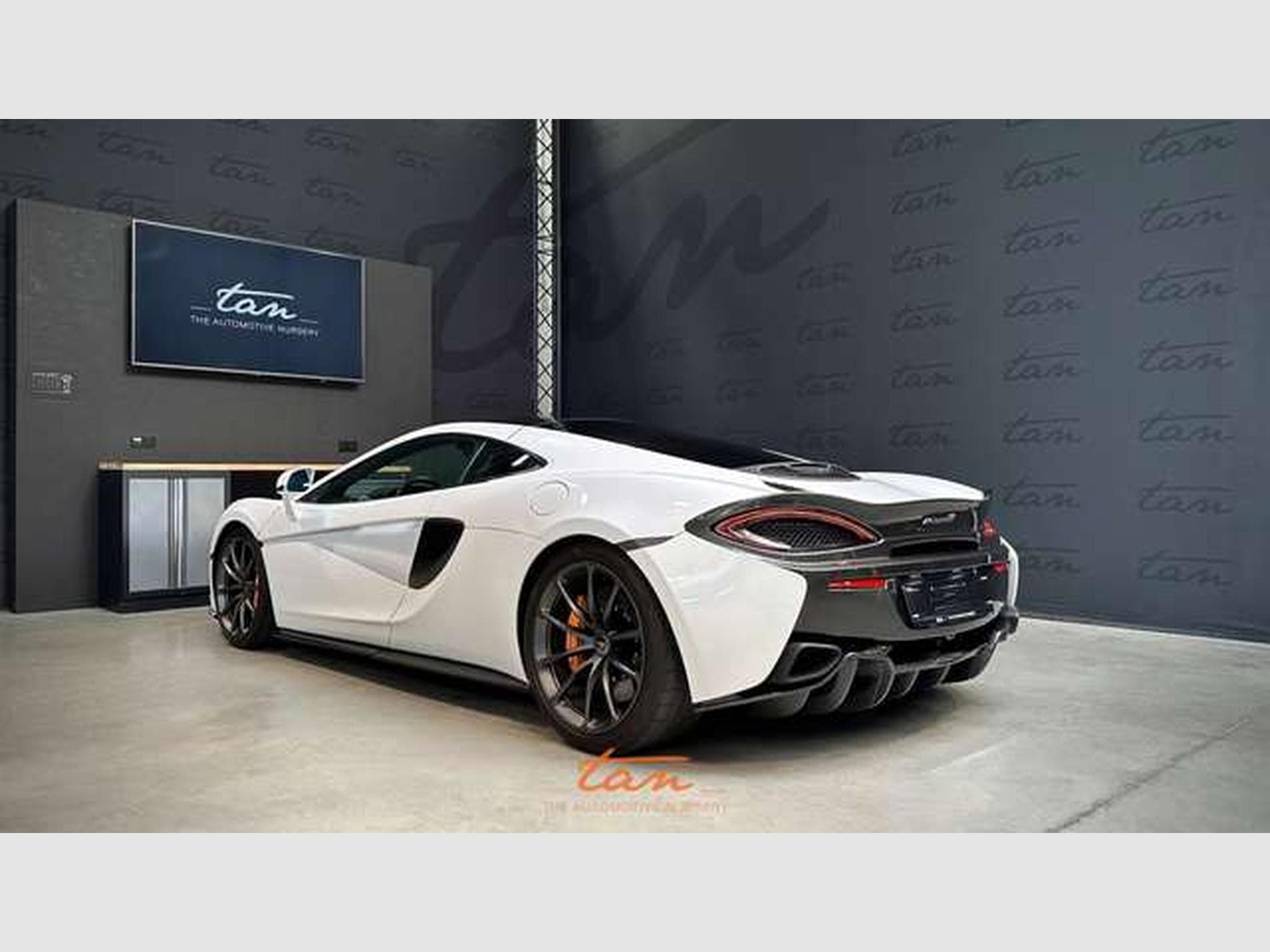 McLaren 570GT 3.8 Bi-Turbo V8 MSO + Sport Pack + Stealth Pack (2019) - Photo 8