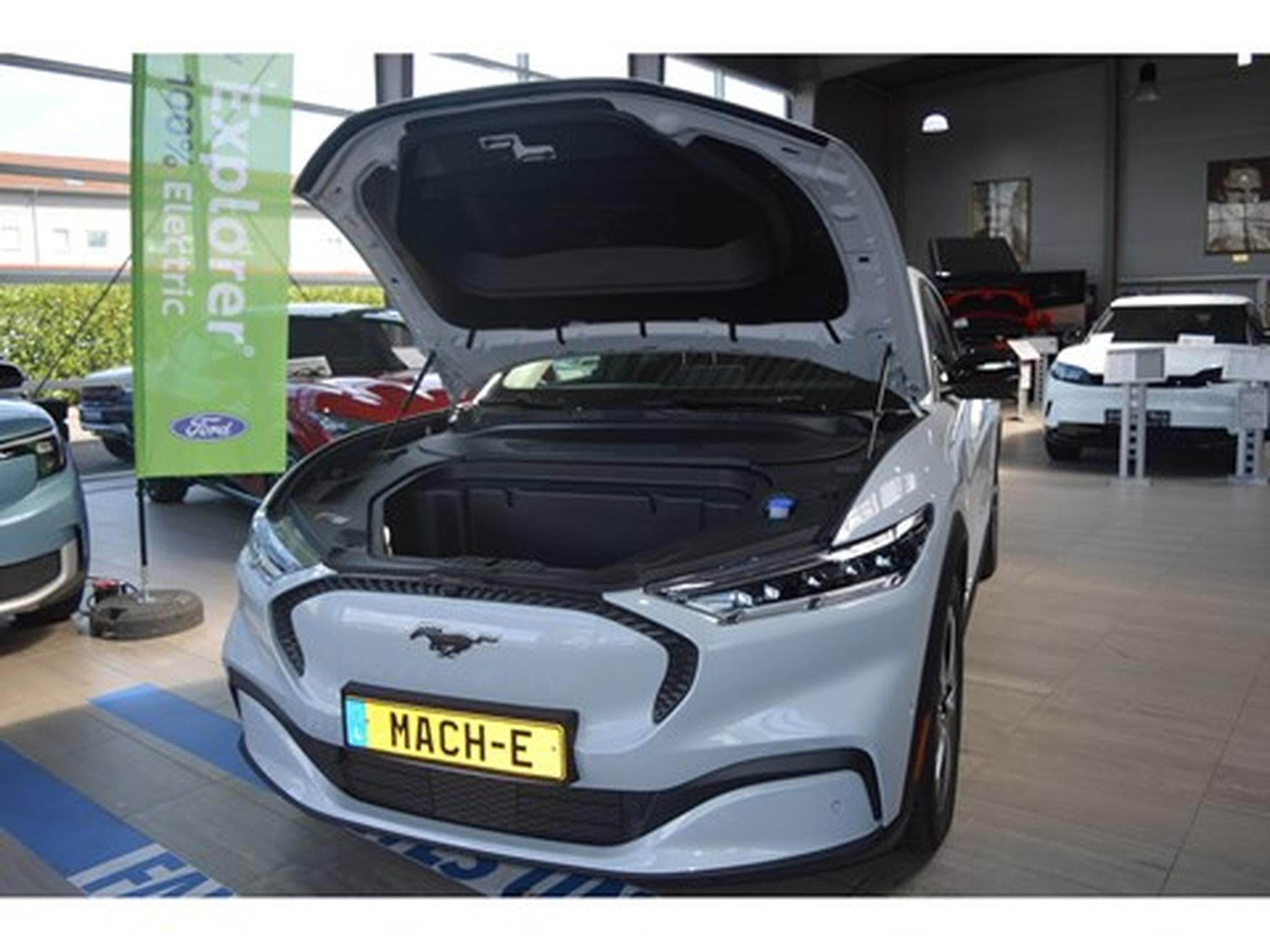 Ford Mustang Mach-E Base 72kWh Standard Range LFP 269ch/198kW - A1 (2025) - Photo 2