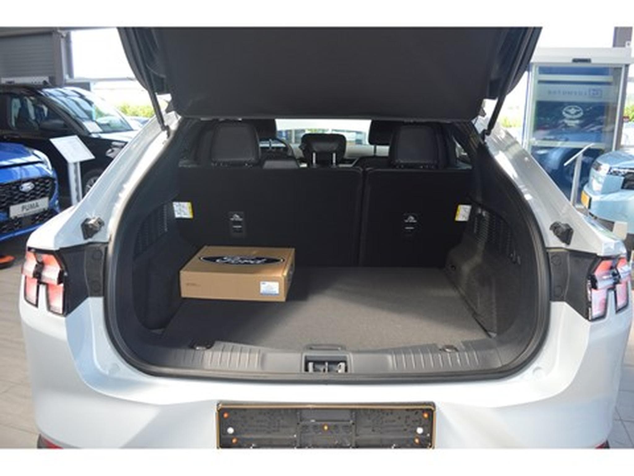 Ford Mustang Mach-E Base 72kWh Standard Range LFP 269ch/198kW - A1 (2025) - Photo 7