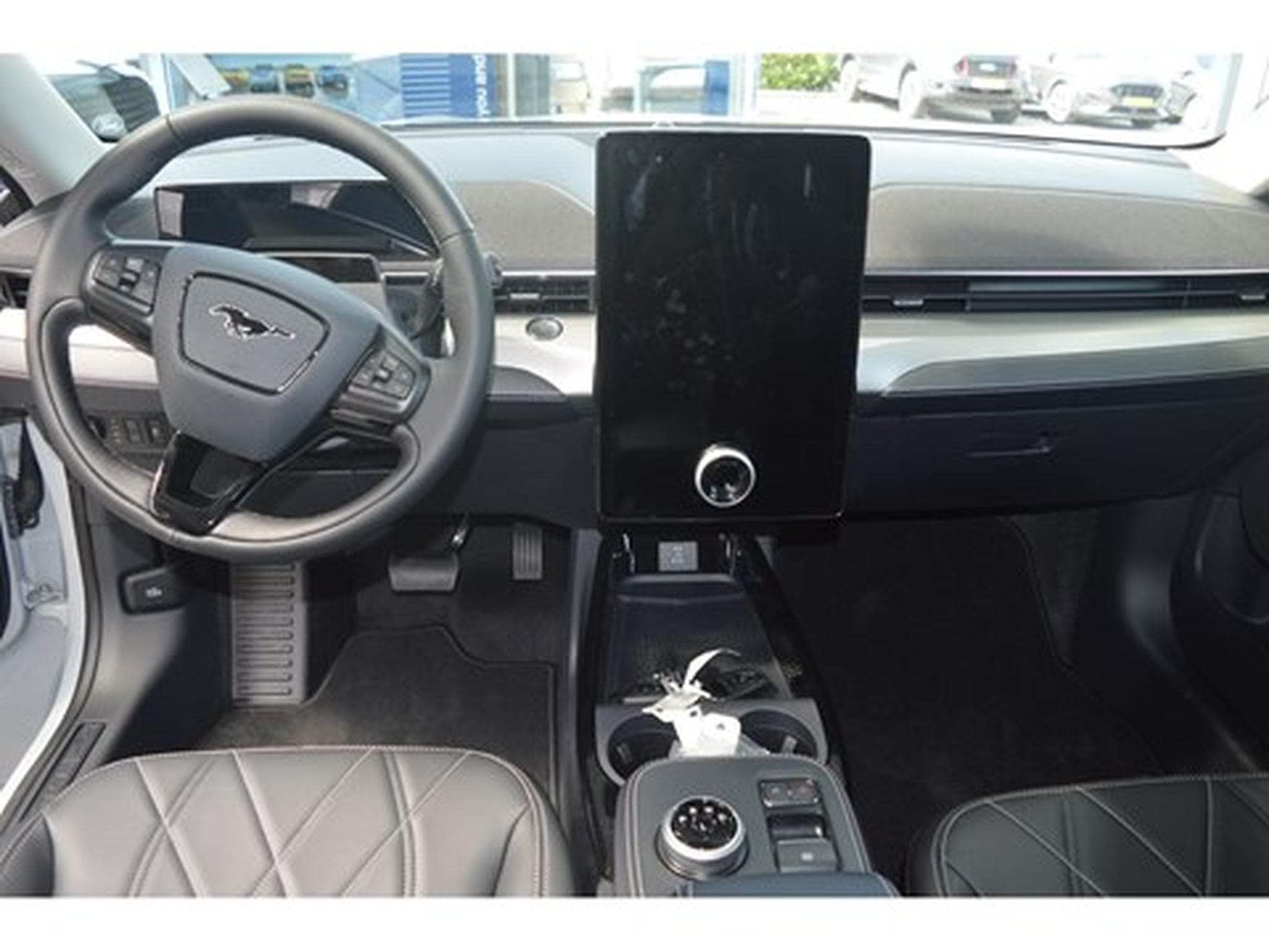 Ford Mustang Mach-E Base 72kWh Standard Range LFP 269ch/198kW - A1 (2025) - Photo 8