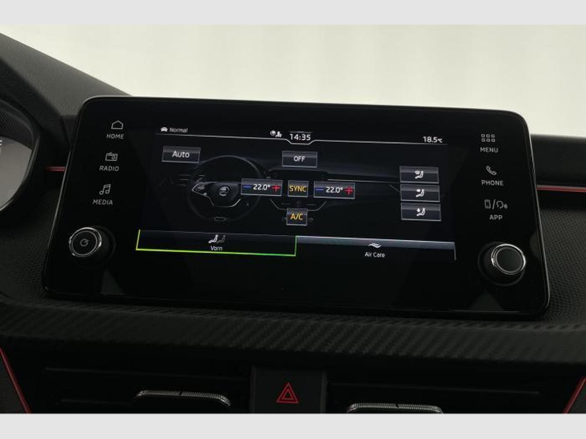 Skoda Kamiq 1.0 TSI Monte (2024) - Photo 21