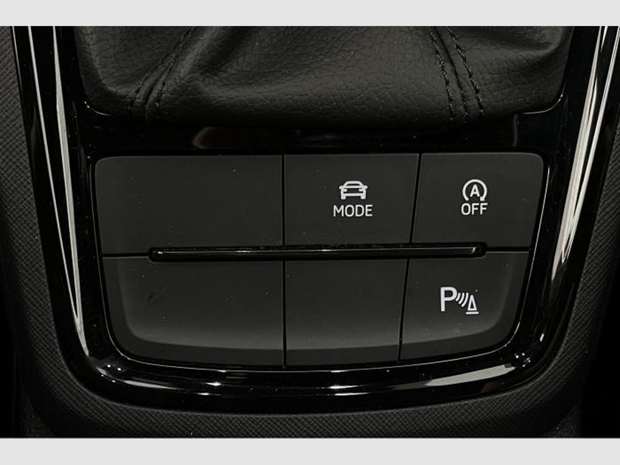 Skoda Kamiq 1.0 TSI Monte (2024) - Photo 19