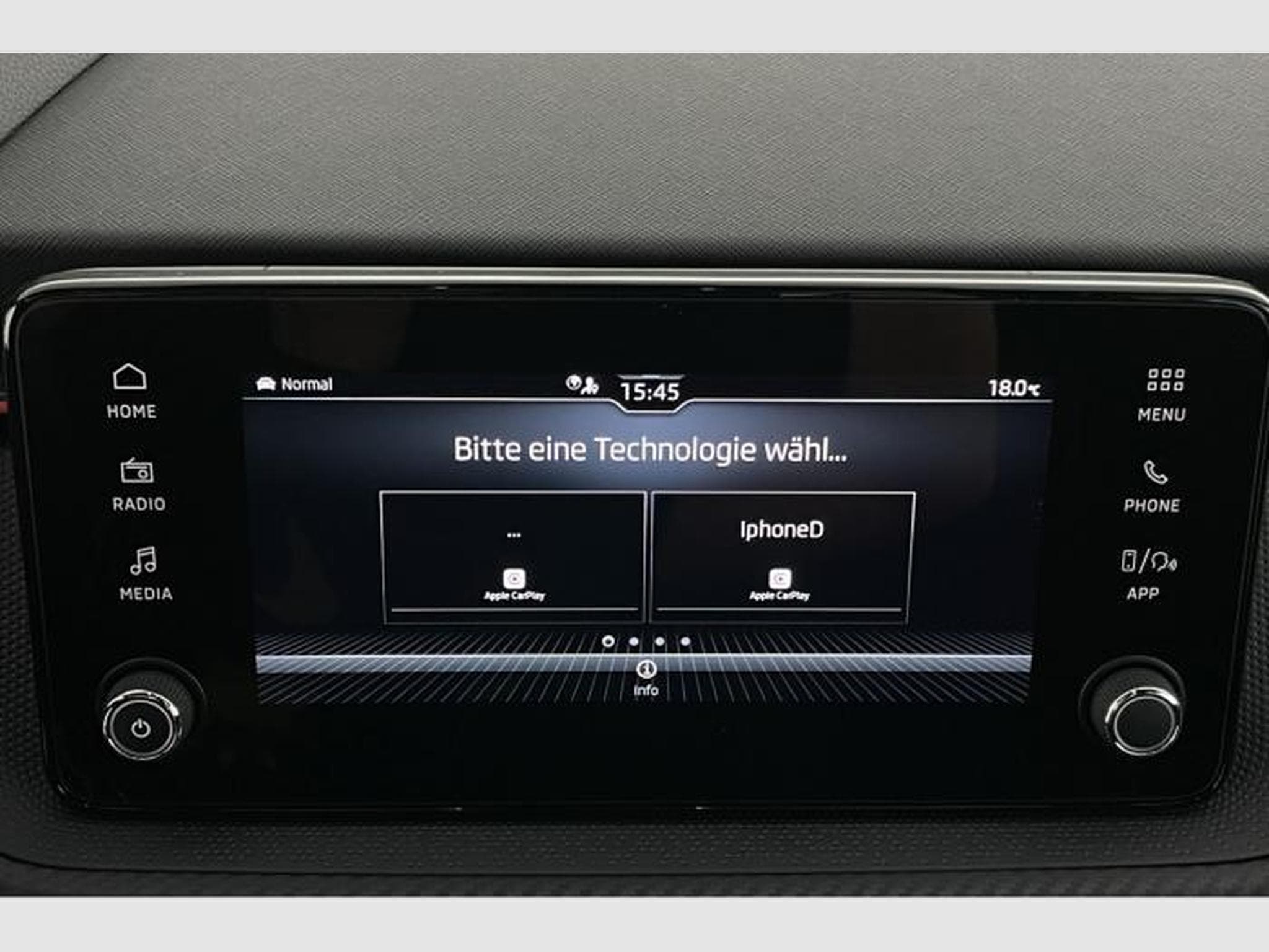 Skoda Kamiq 1.0 TSI Monte (2024) - Photo 23