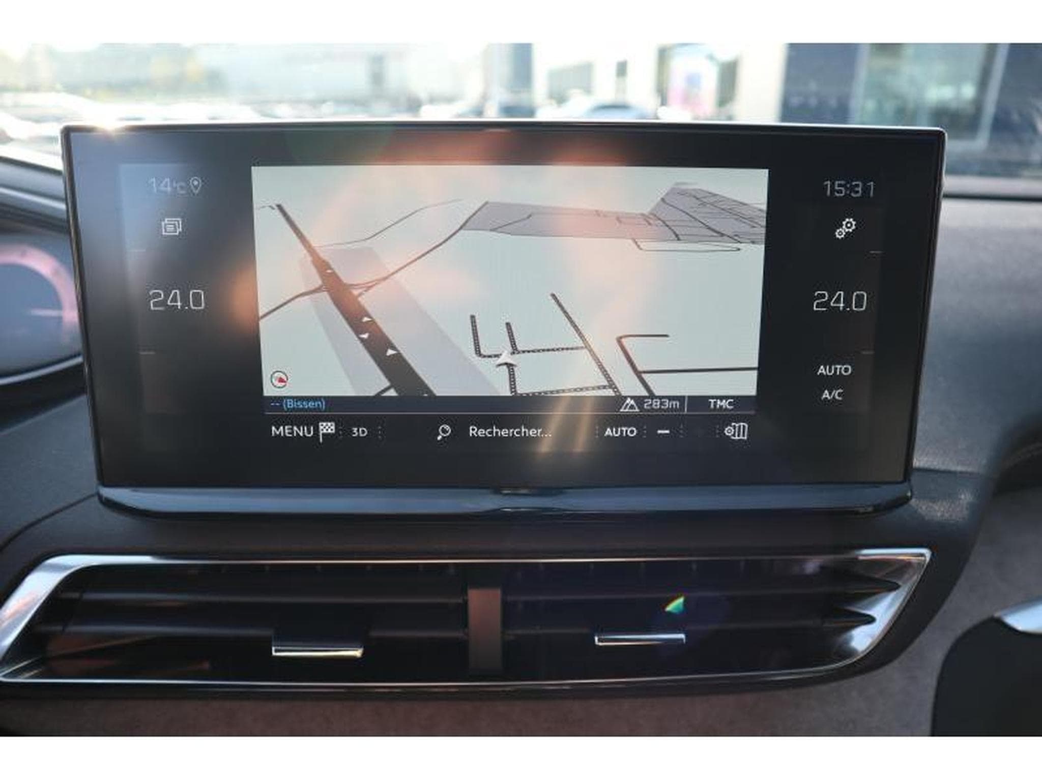 Peugeot 5008 GT EAT8 (2023) - Foto 17