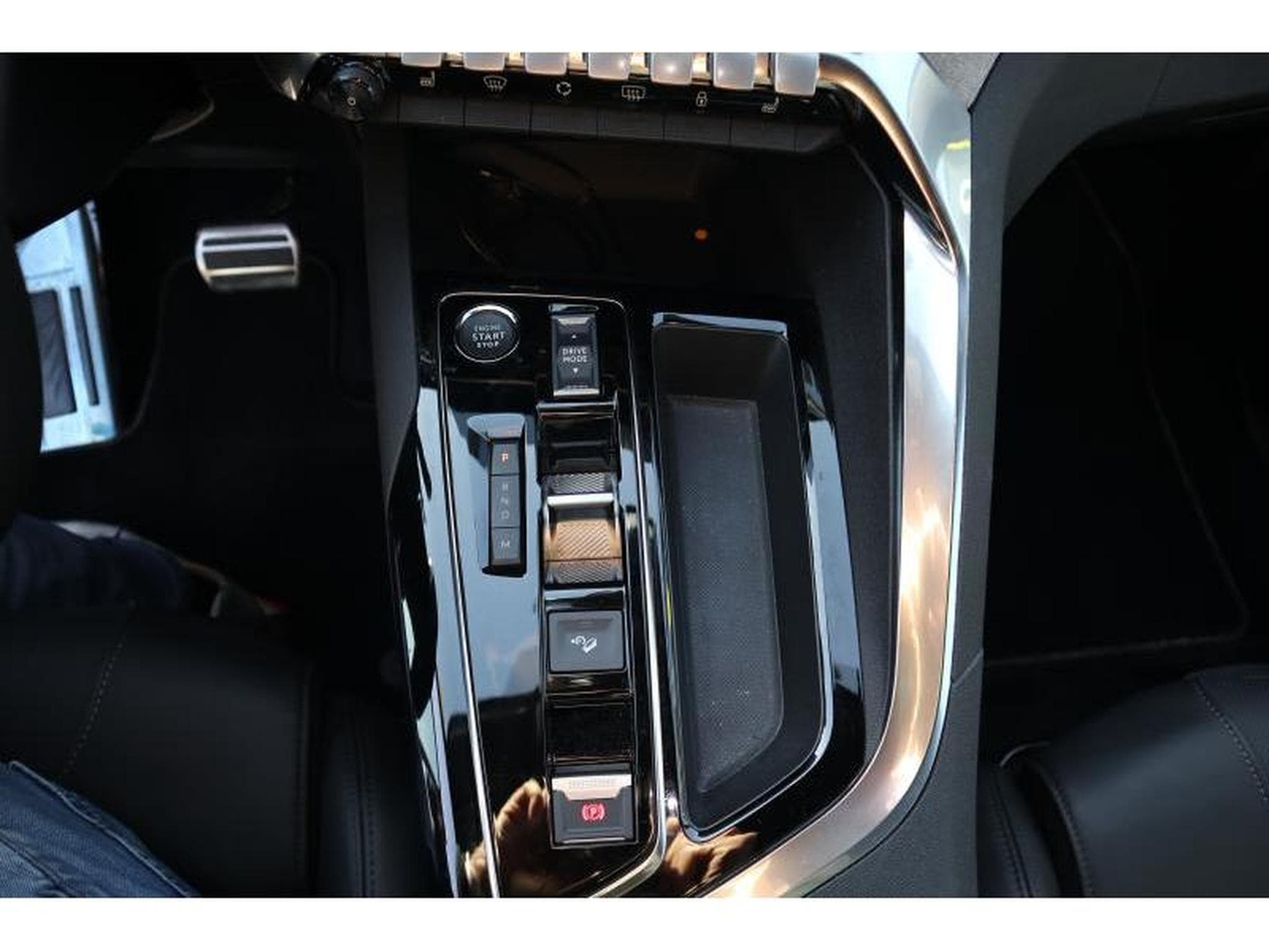 Peugeot 5008 GT EAT8 (2023) - Foto 18