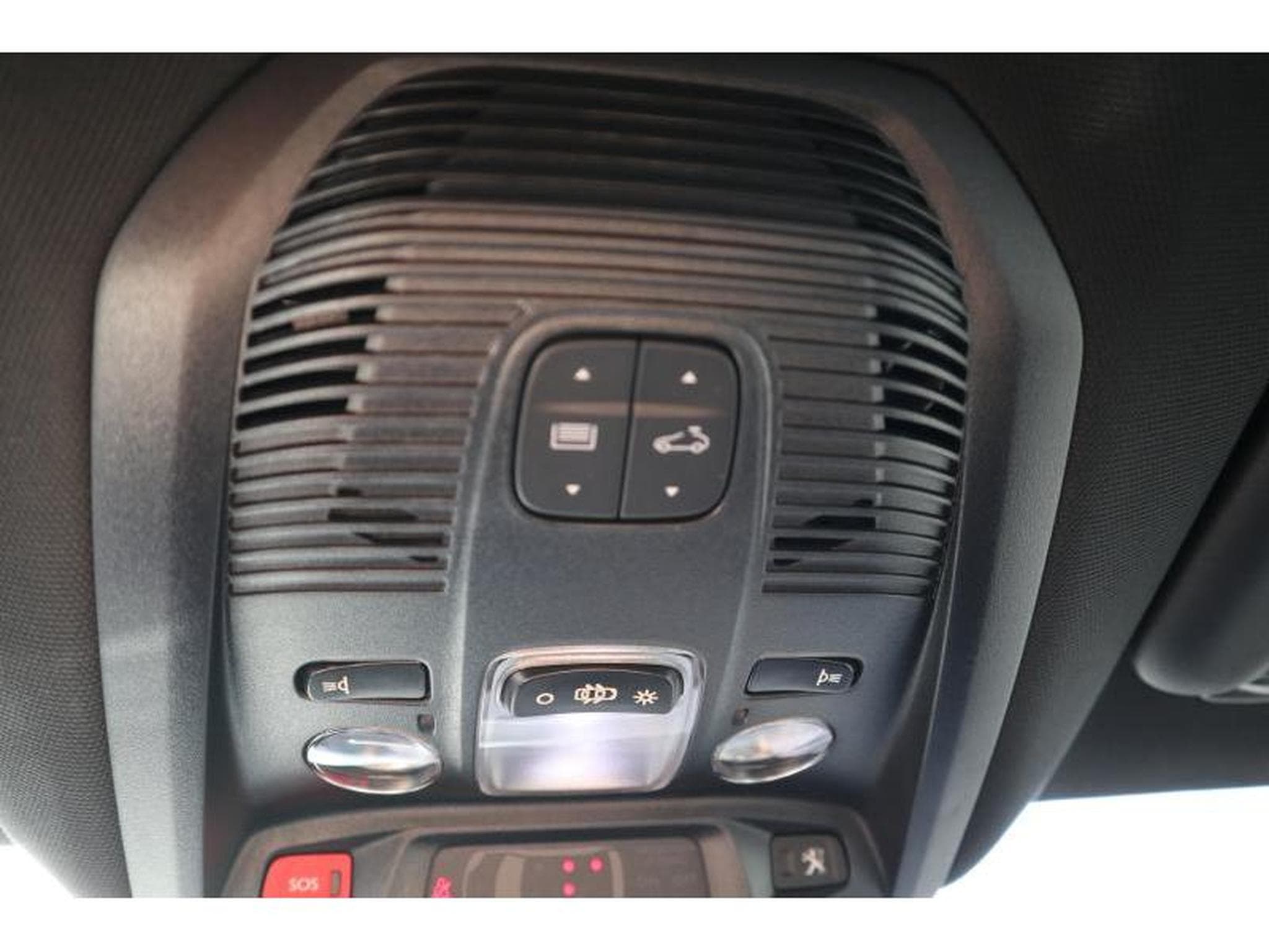 Peugeot 5008 GT EAT8 (2023) - Foto 20