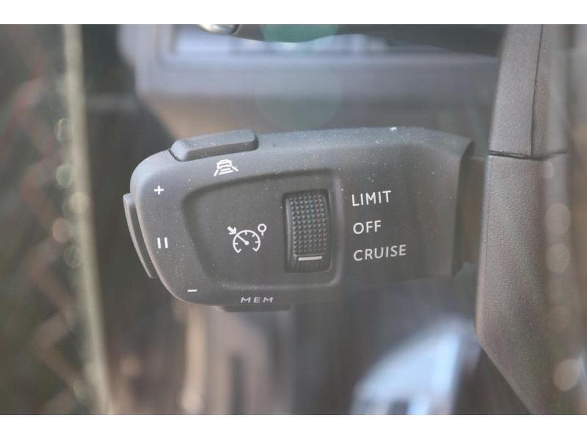 Peugeot 5008 GT EAT8 (2023) - Foto 21