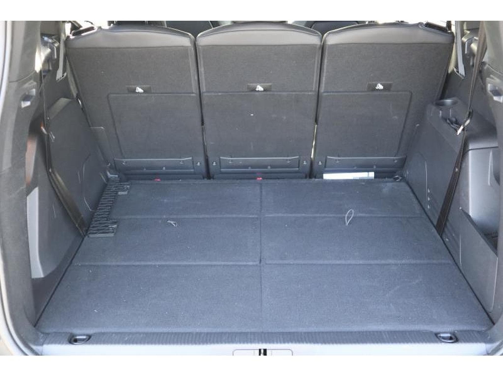 Peugeot 5008 GT EAT8 (2023) - Foto 9