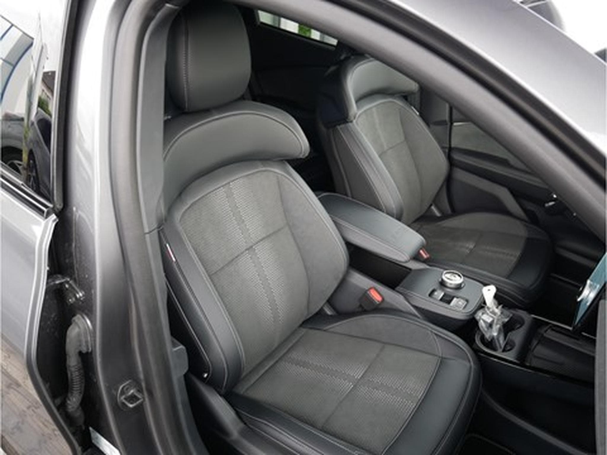 Ford Mustang Mach-E GT 99kWh Extended Range 487ch/258kW  AWD- A1 (2025) - Foto 5