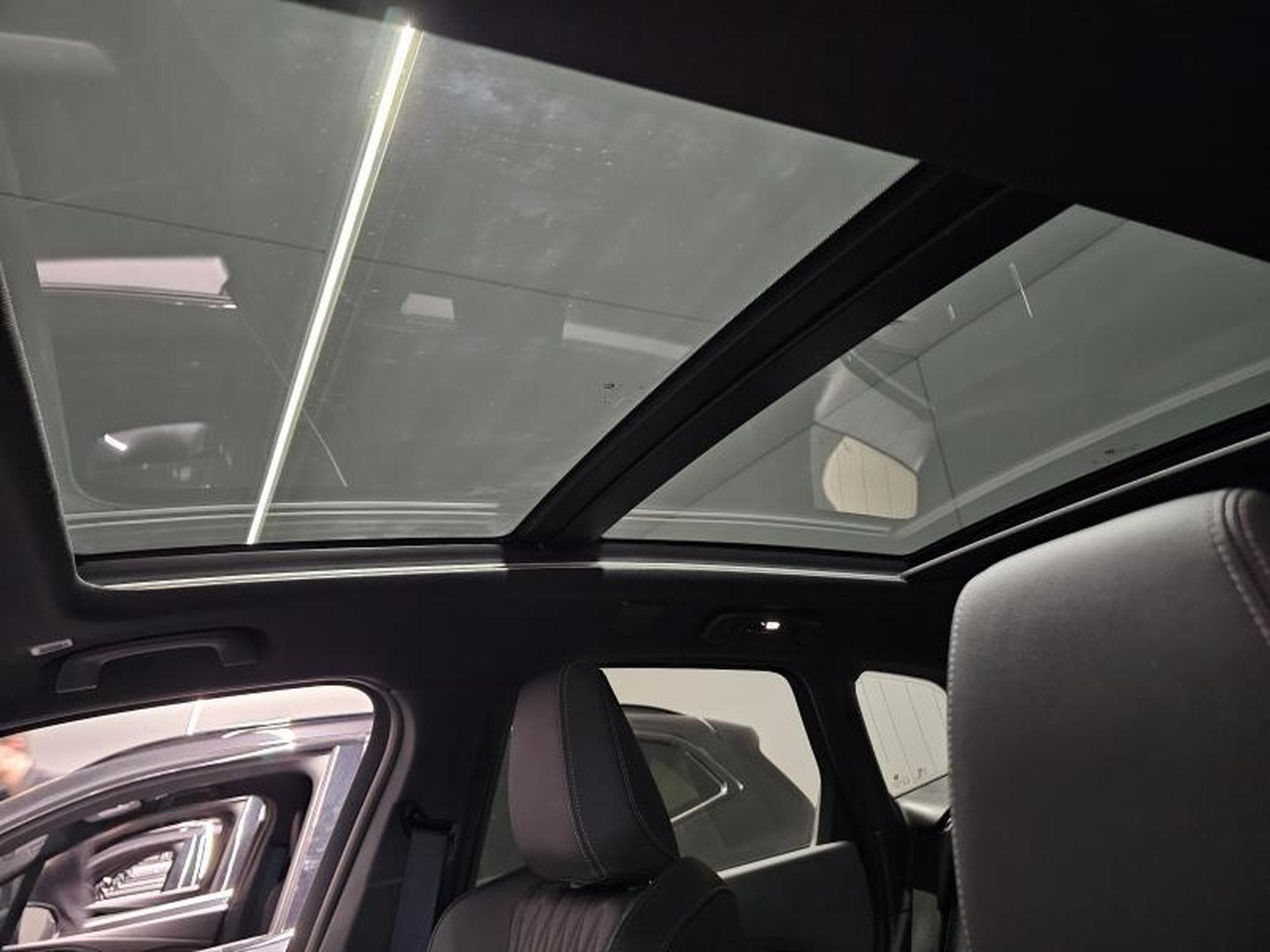 BMW 230 xDrive Active Tourer (2024) - Photo 17