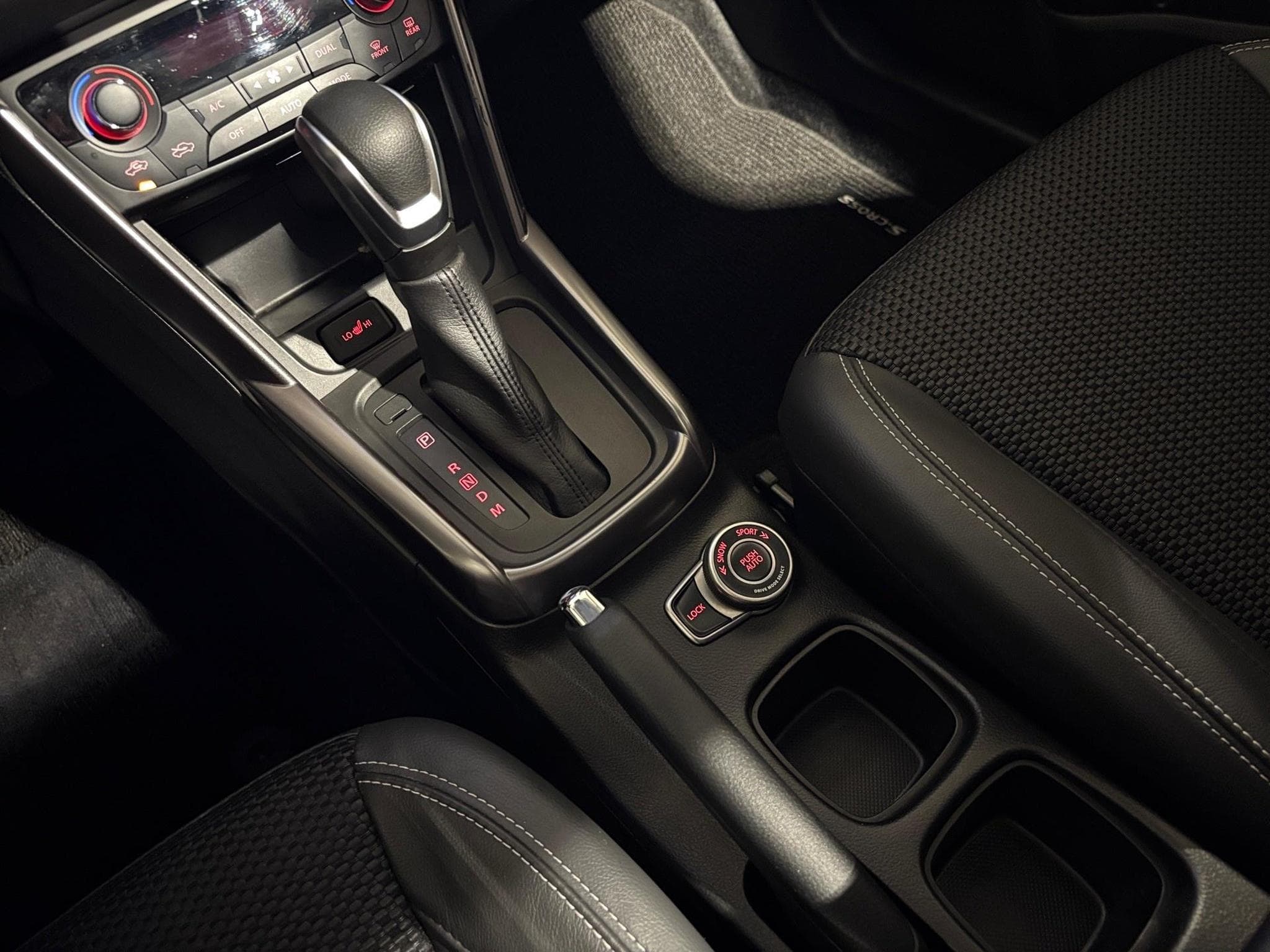 Suzuki S-Cross 1.5 4WD AGS SUNROOF PACK (2024) - Foto 13