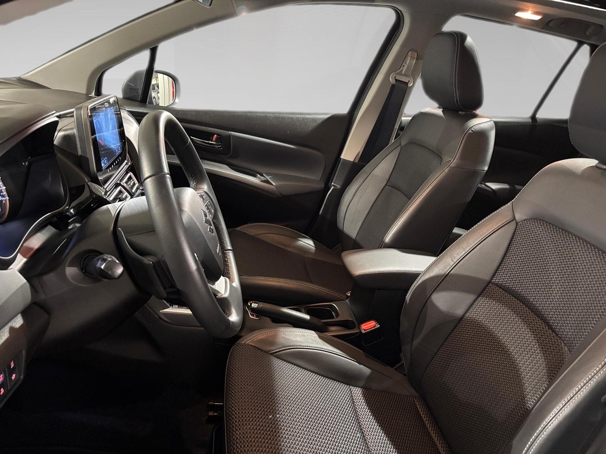 Suzuki S-Cross 1.5 4WD AGS SUNROOF PACK (2024) - Foto 7