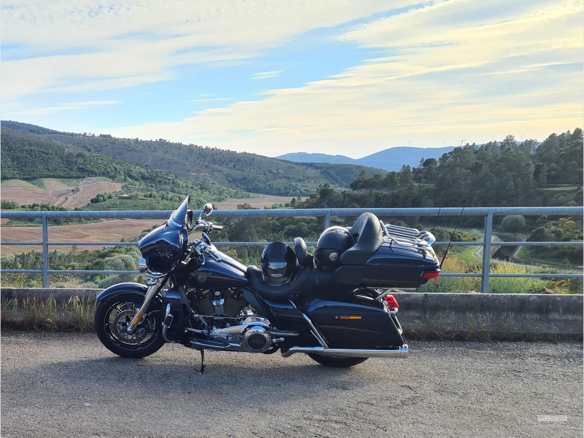 Harley-Davidson FLH Moto semi nova de garagem, com muito pouco uso, com apenas 1 (2018) - Foto 1