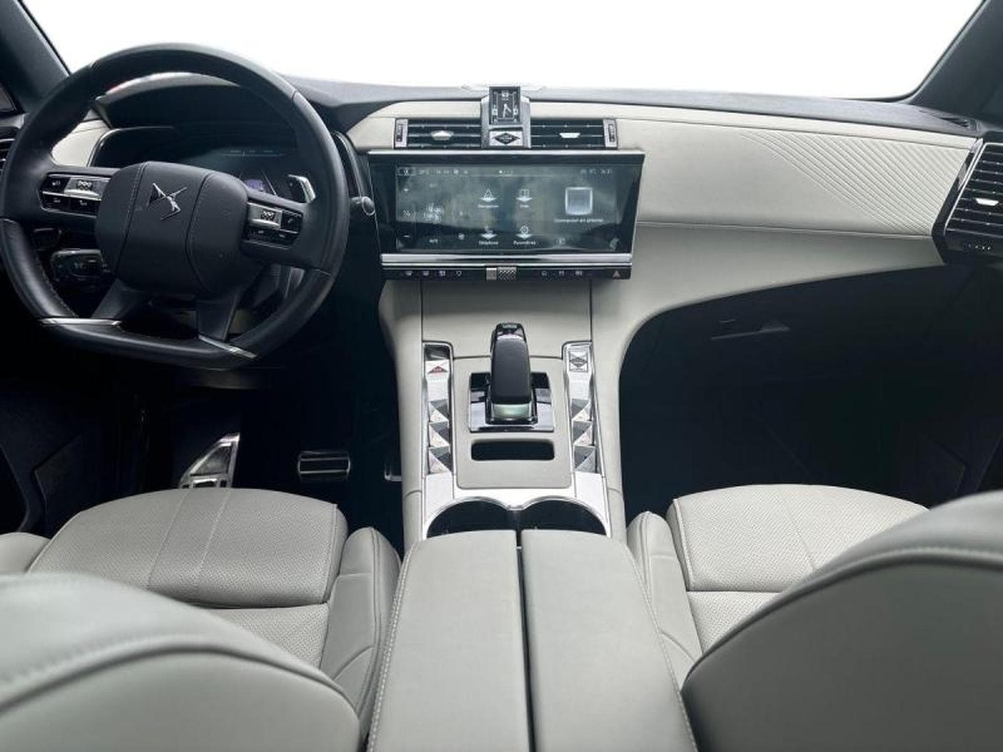 DS Automobiles DS7 E-TENSE 4x4 360ch Opera (2024) - Foto 8