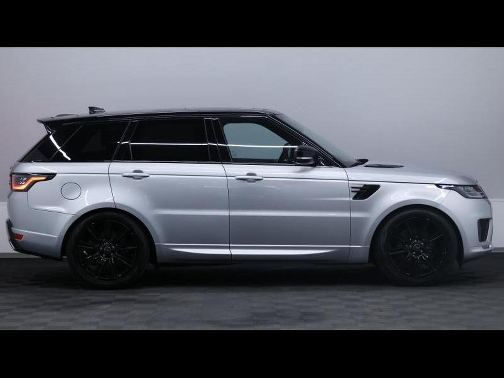 Land-Rover Range Rover Sport 3.0 SDV6 306 Auto (2021) - Photo 3