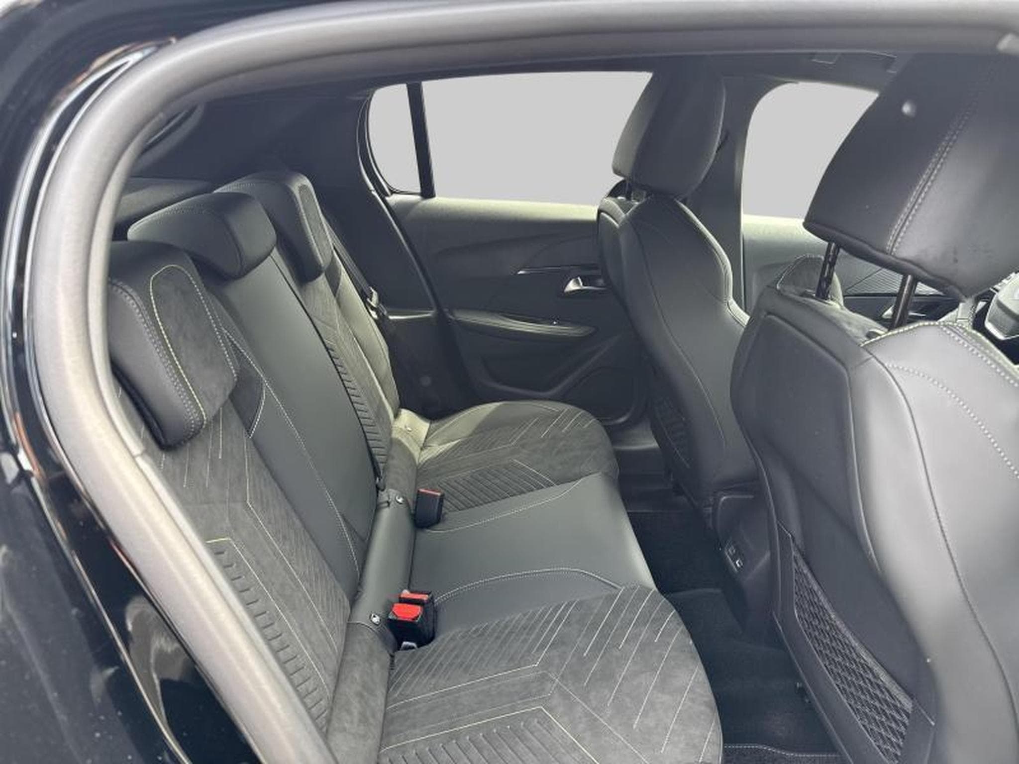 Peugeot 208 II & e- GT Line (2024) - Photo 10