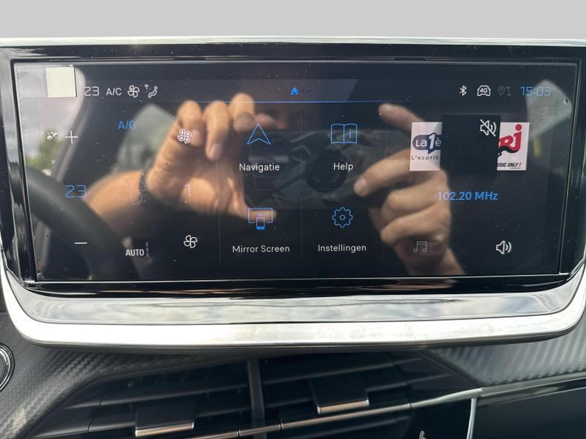 Peugeot 208 II & e- GT Line (2024) - Photo 16