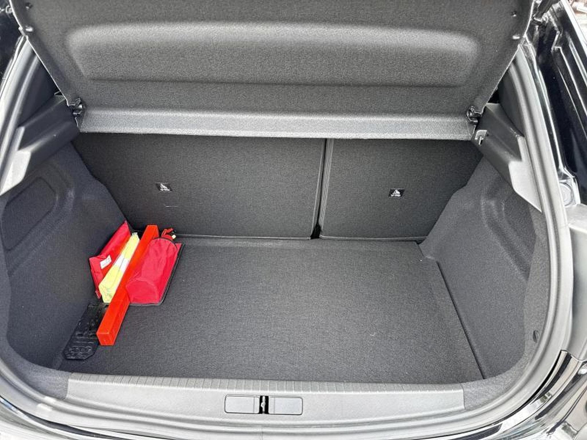 Peugeot 208 II & e- GT Line (2024) - Photo 20