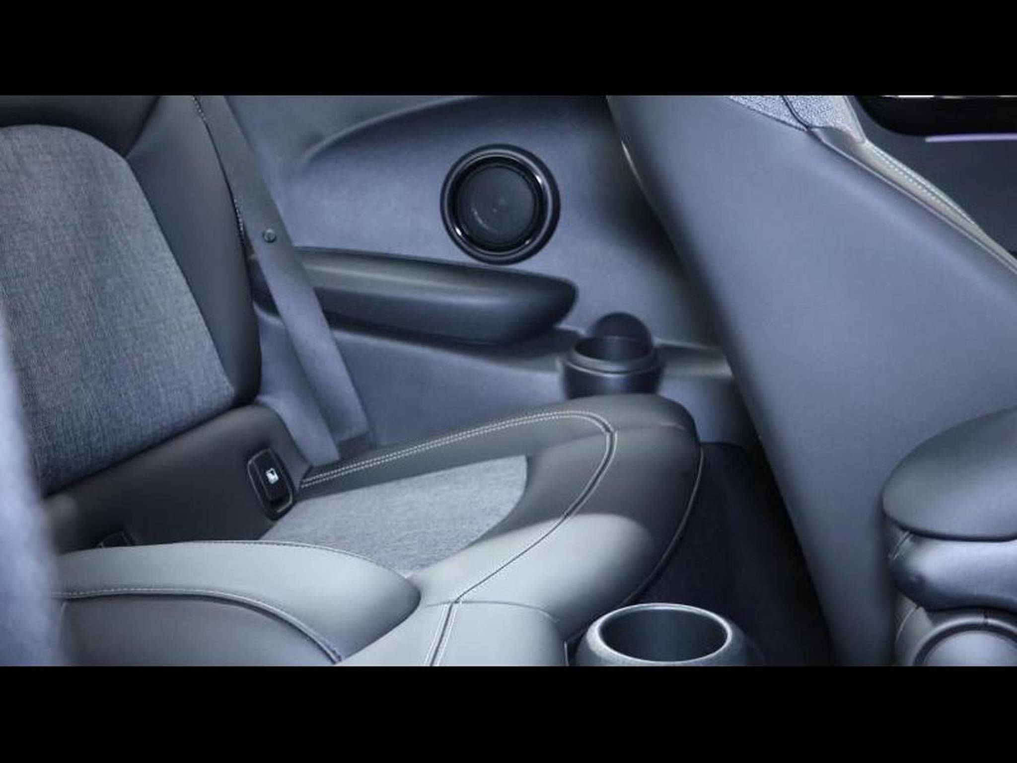 MINI Cooper Experience 2.0 178 Steptronic (2023) - Foto 14