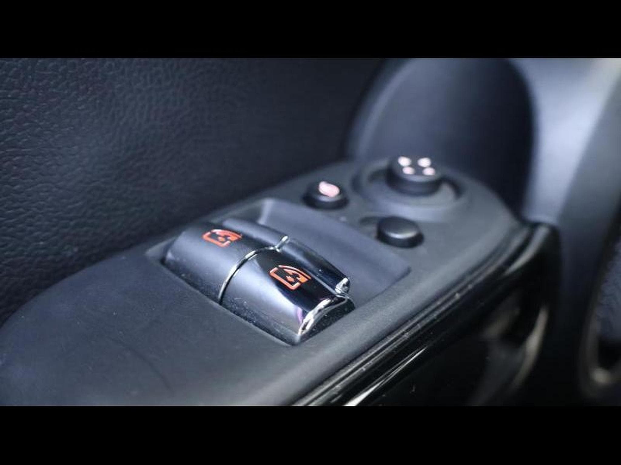 MINI Cooper Experience 2.0 178 Steptronic (2023) - Foto 24