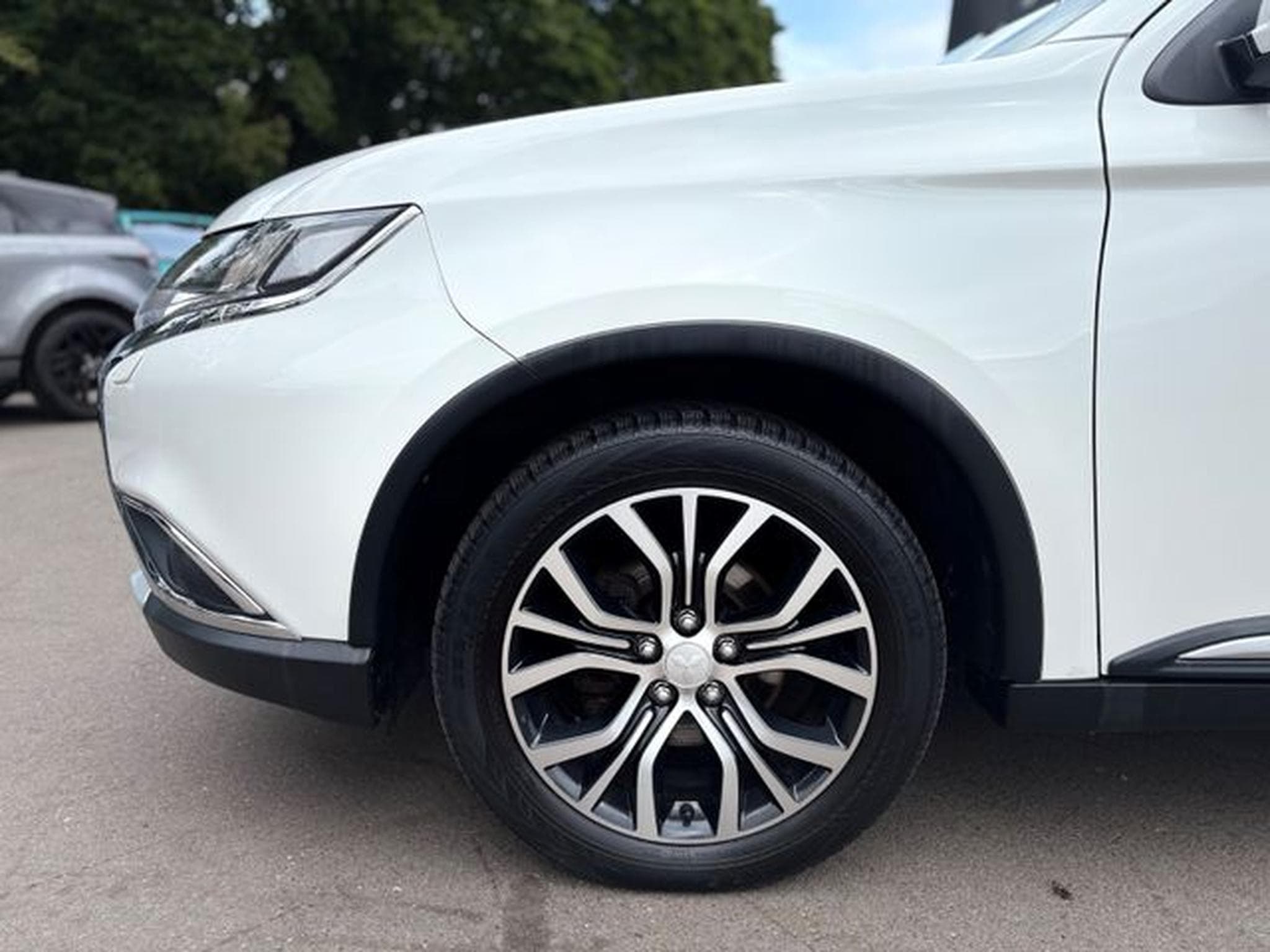 Mitsubishi Outlander OUTLANDER EDITION 7 SITZER* EL.SD*VOLL-LEDER*LED (2018) - Foto 12