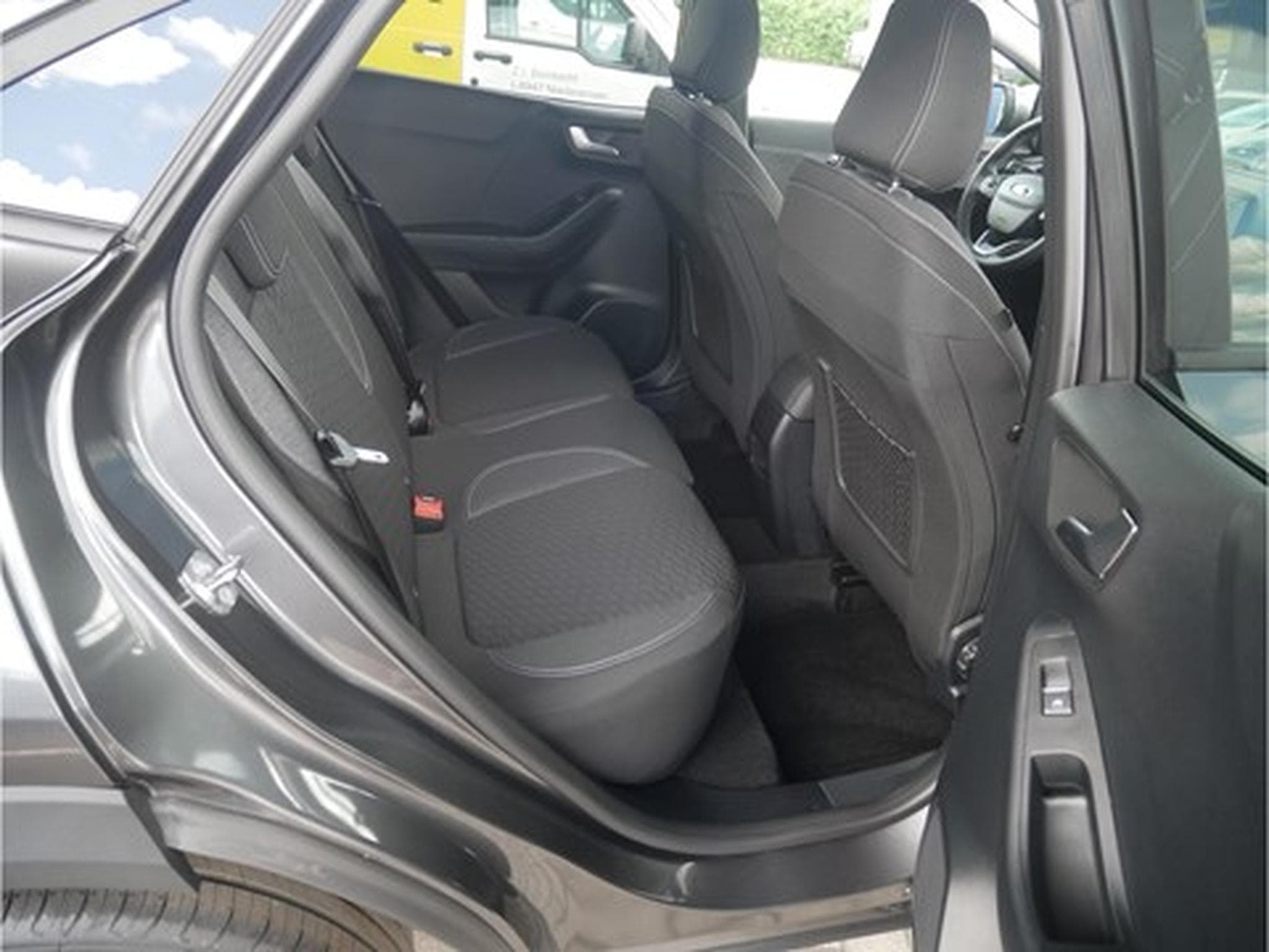 Ford Puma Titanium 1.0i EcoBoost mHEV 125ps / 92kW M6 (2023) - Foto 9