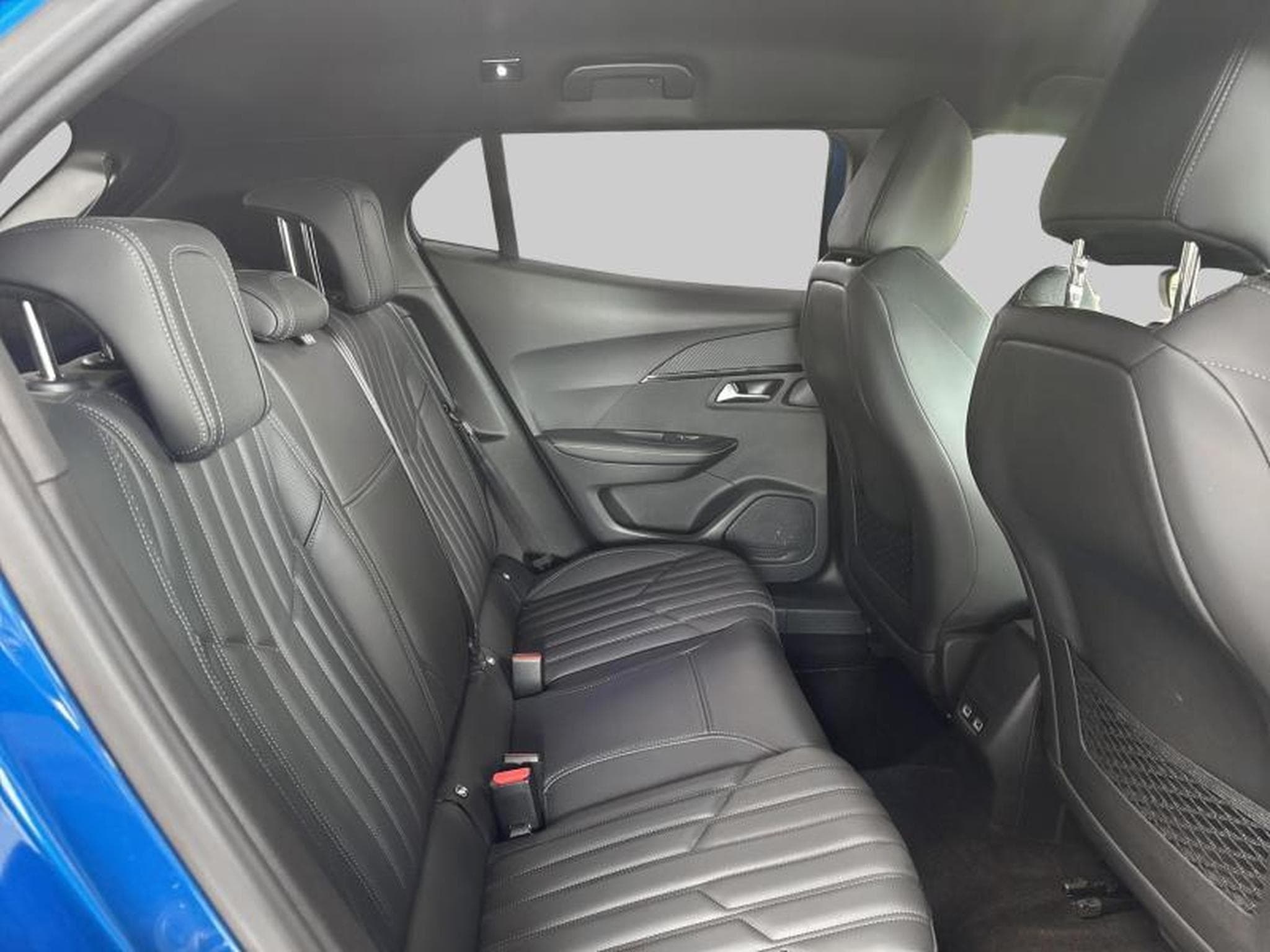 Peugeot 2008 II GT (2021) - Photo 10