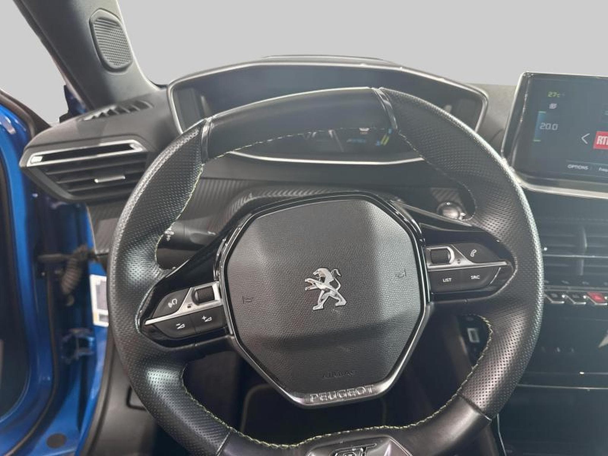 Peugeot 2008 II GT (2021) - Photo 14