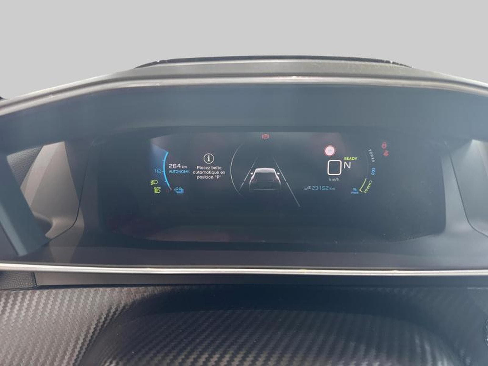 Peugeot 2008 II GT (2021) - Photo 15