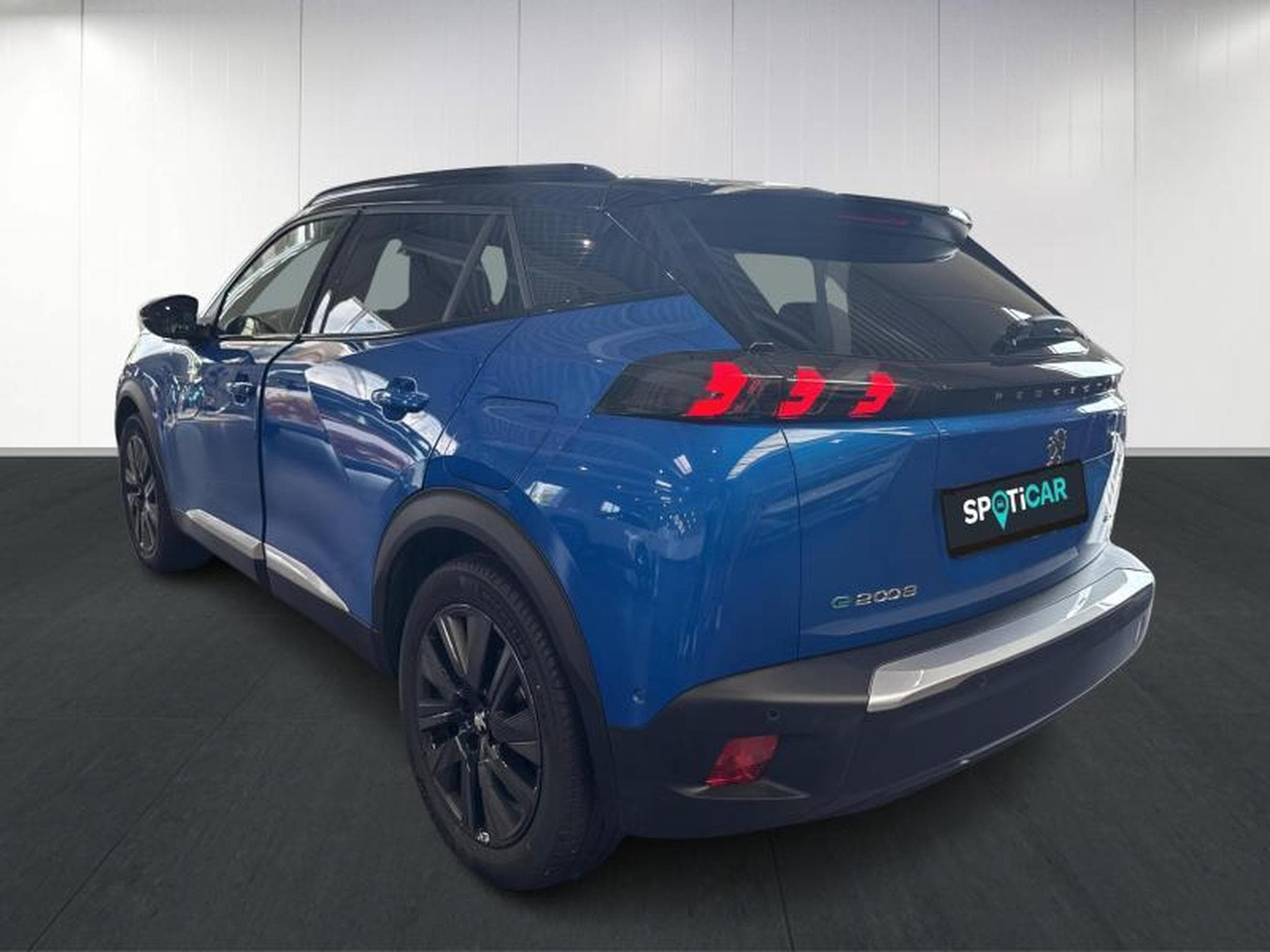 Peugeot 2008 II GT (2021) - Photo 6