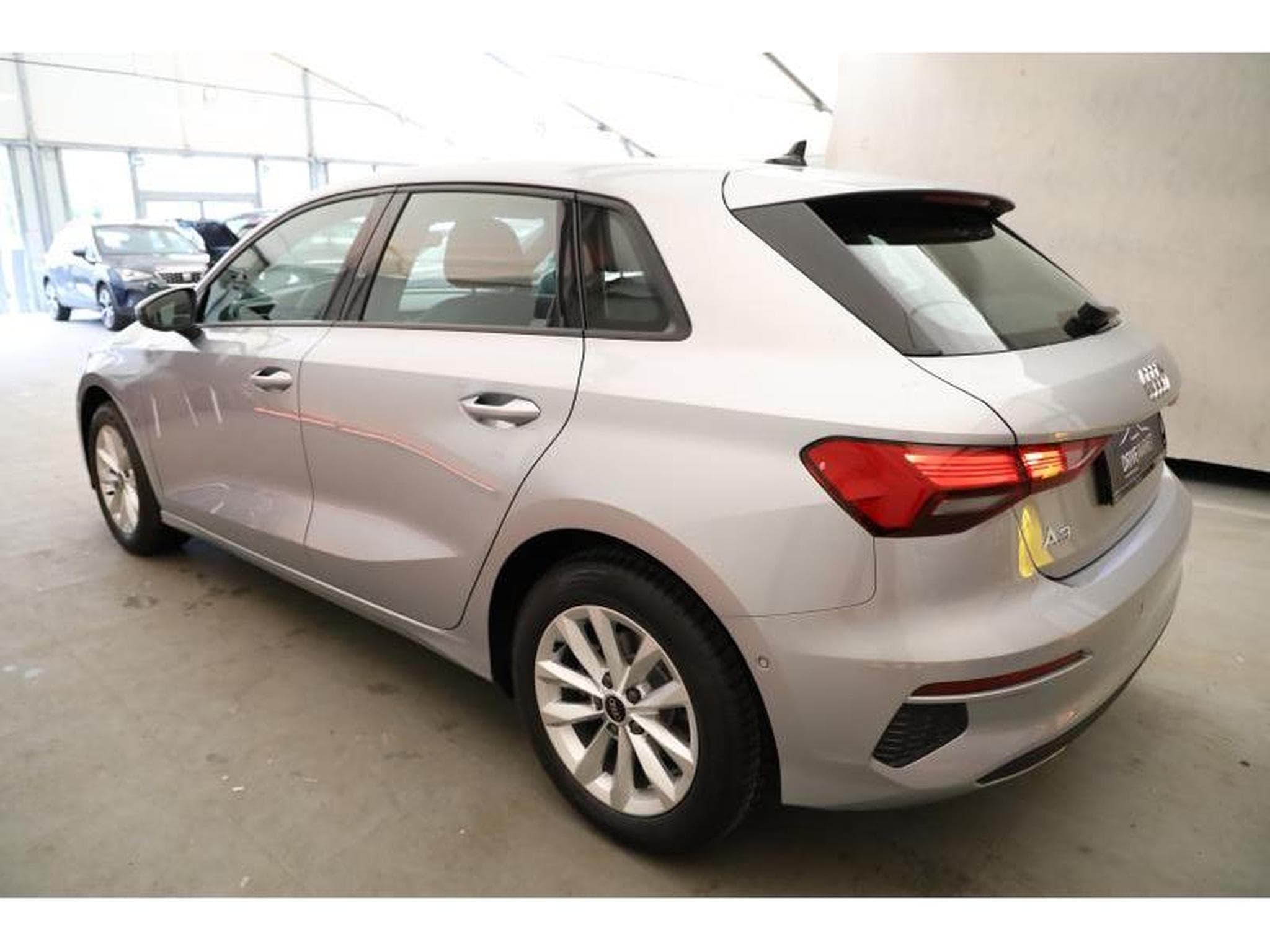 Audi A3 Sportback (2023) - Photo 3