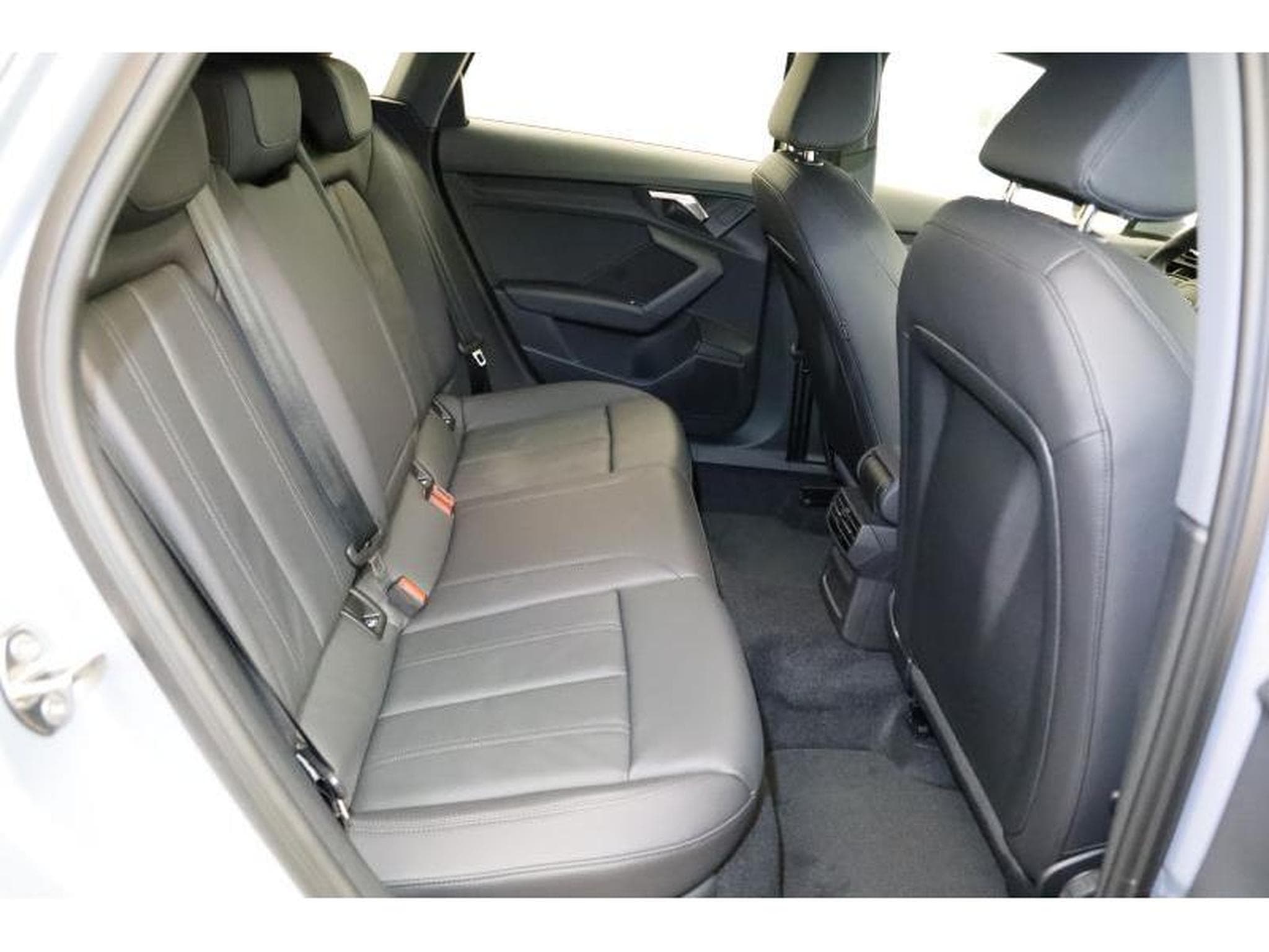 Audi A3 Sportback (2023) - Photo 9