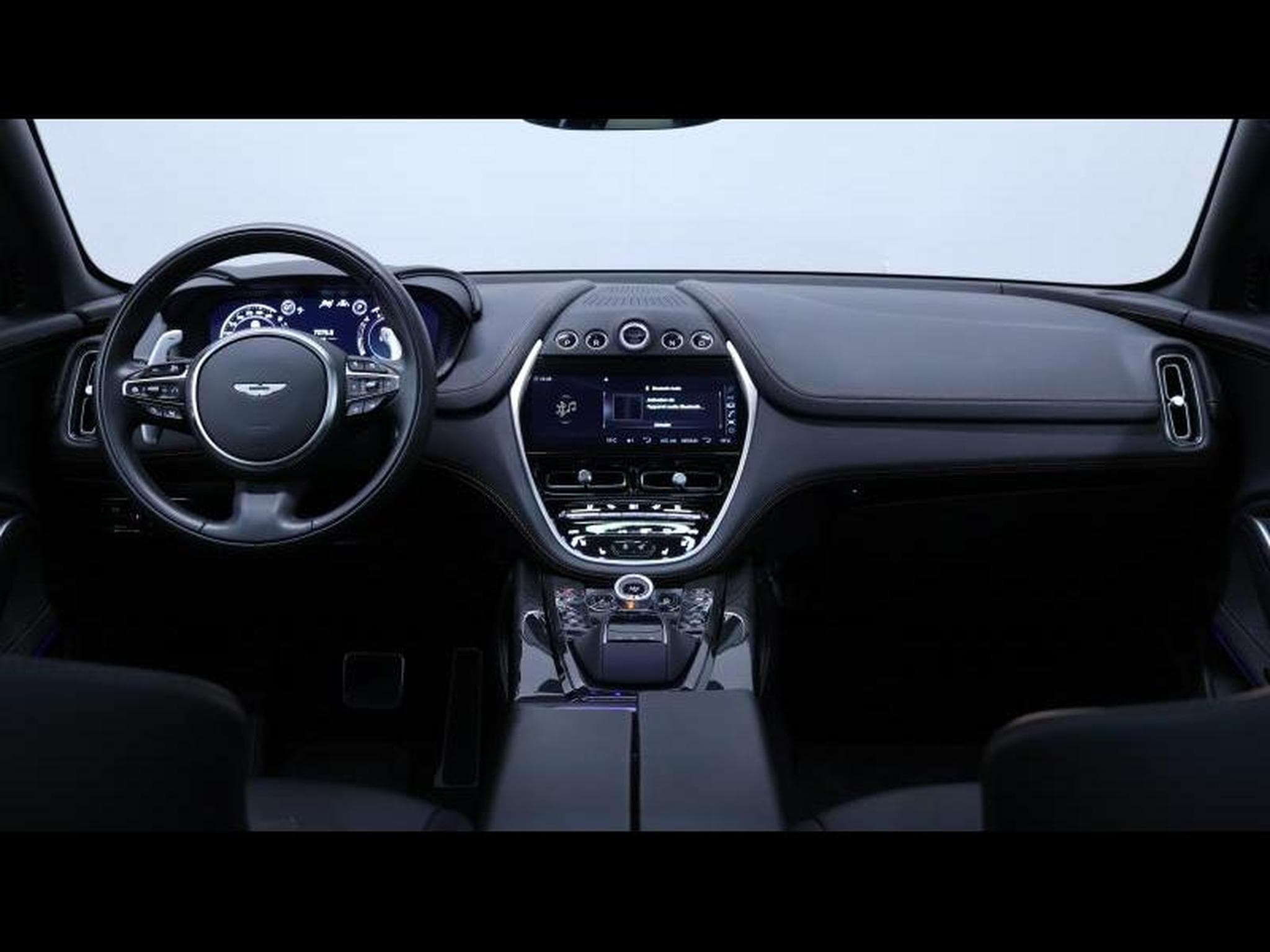 Aston-Martin DBX 707 V8 (2023) - Photo 13