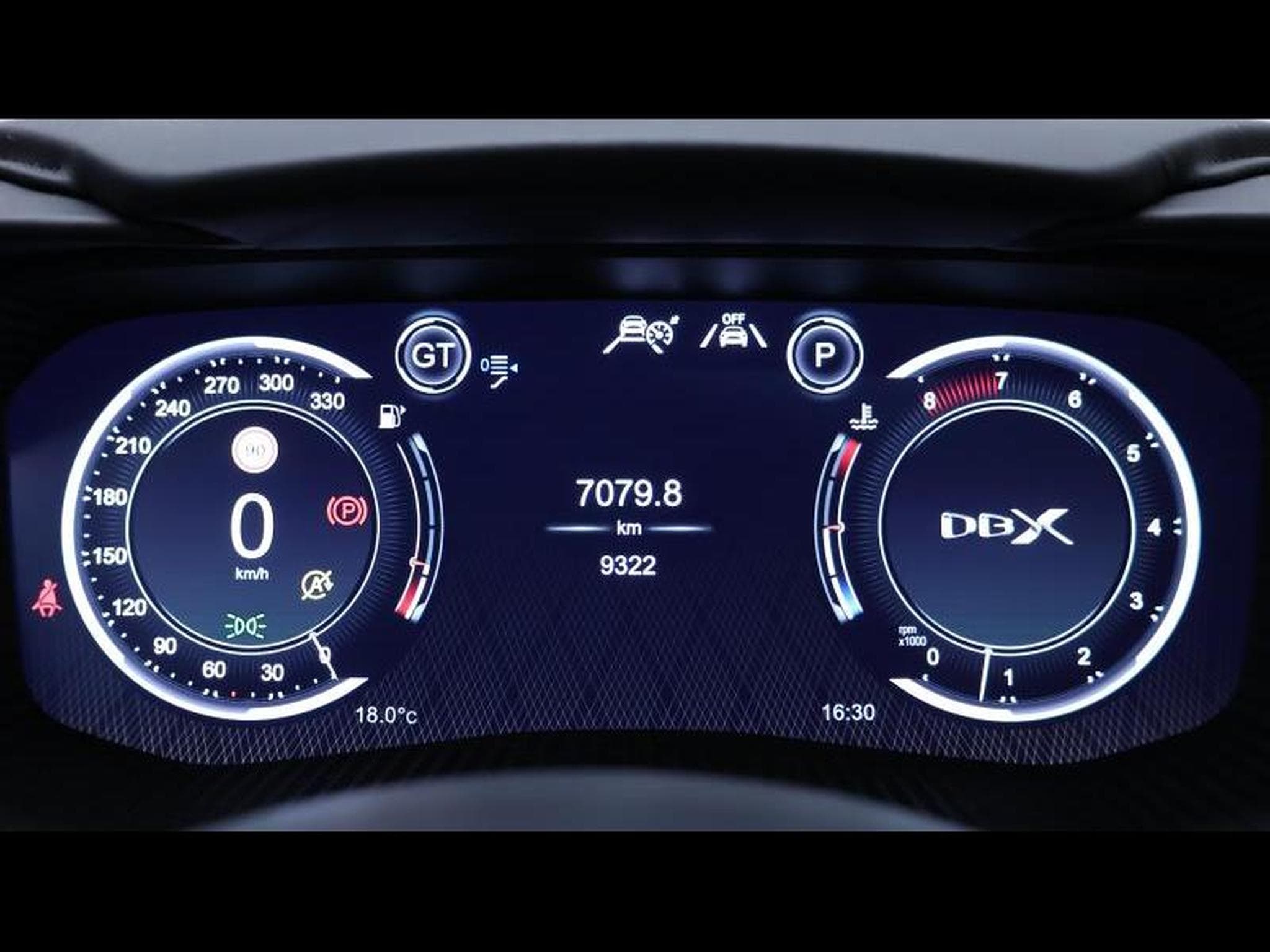 Aston-Martin DBX 707 V8 (2023) - Photo 24